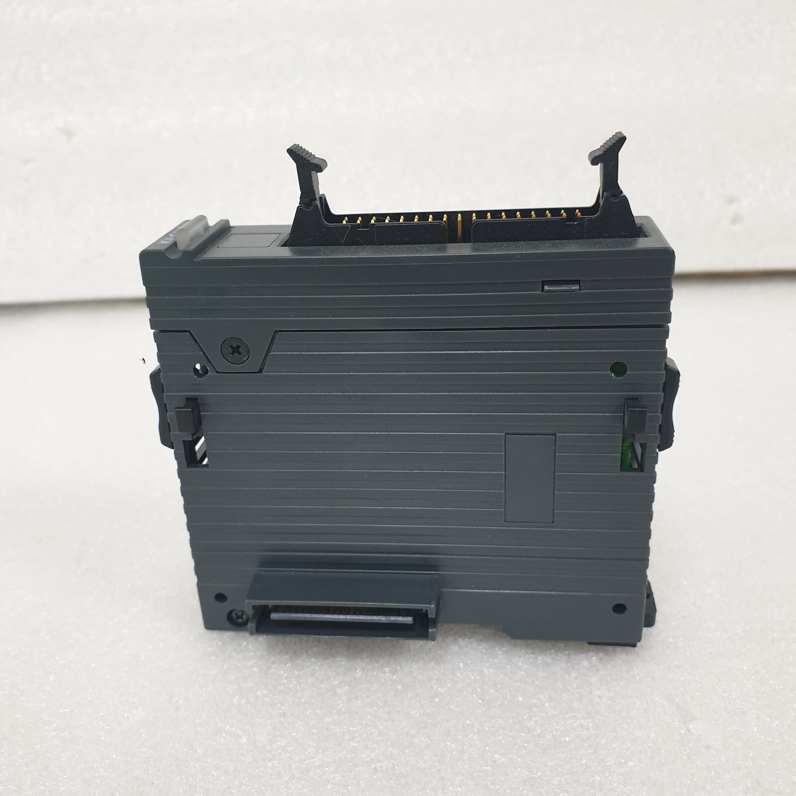 Keyence KV-C32TC Output Module