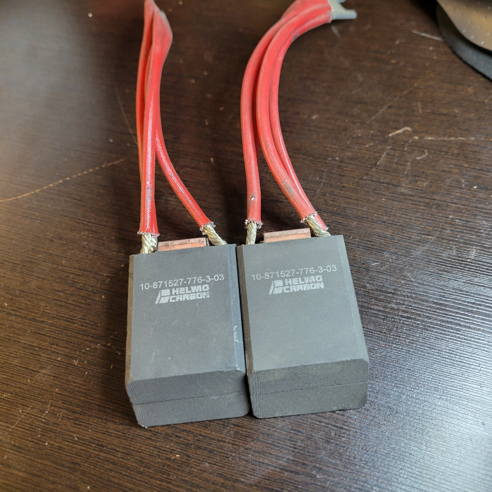 (2PCS ) Helwig Carbon 10-871527-776-3-03  Motor Brushes NEW $19