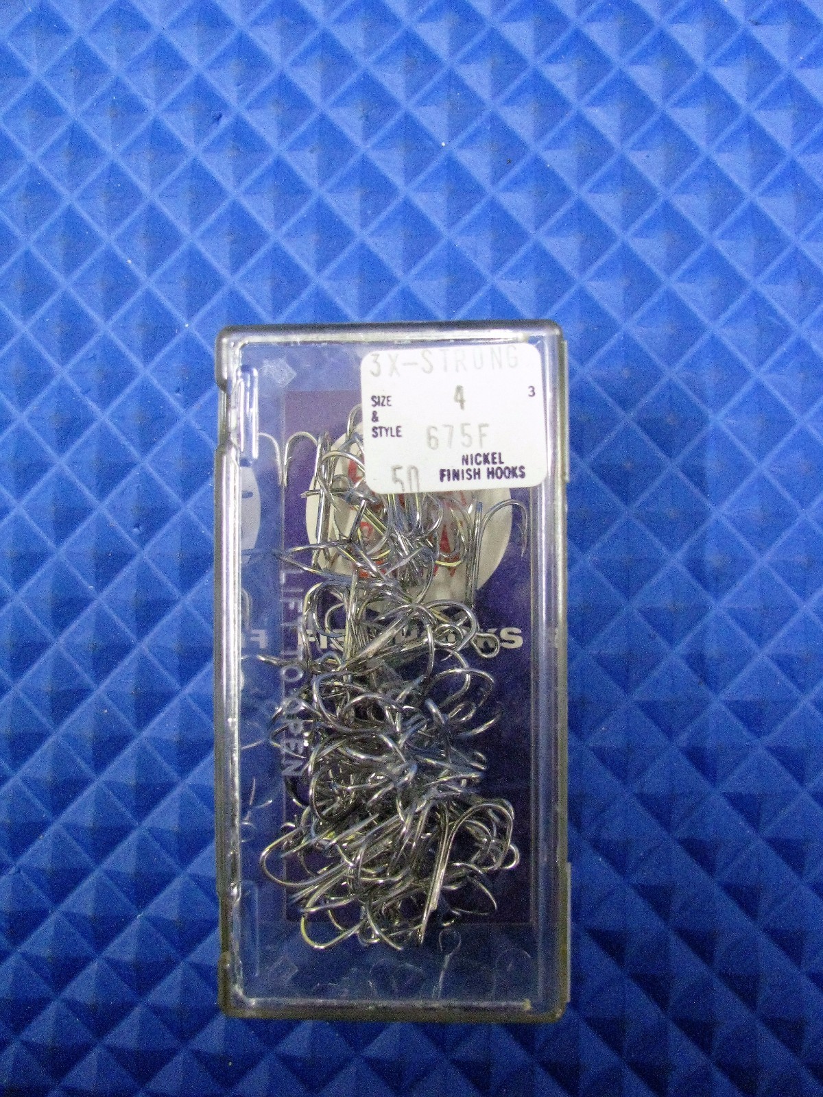 EAGLE CLAW FISH-HOOK 3X-Strong Size 4 Style 675F Nickel Finish  50 Count Box