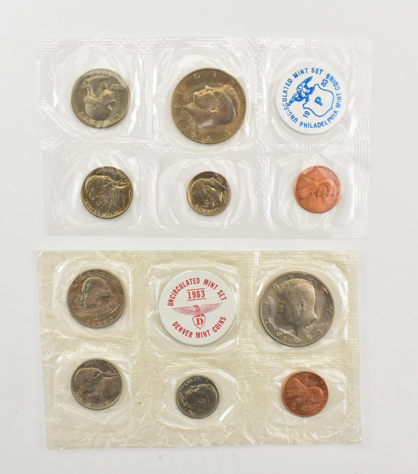 1983-P/D Uncirculated Souvenir Mint Set NO Envelope *8990