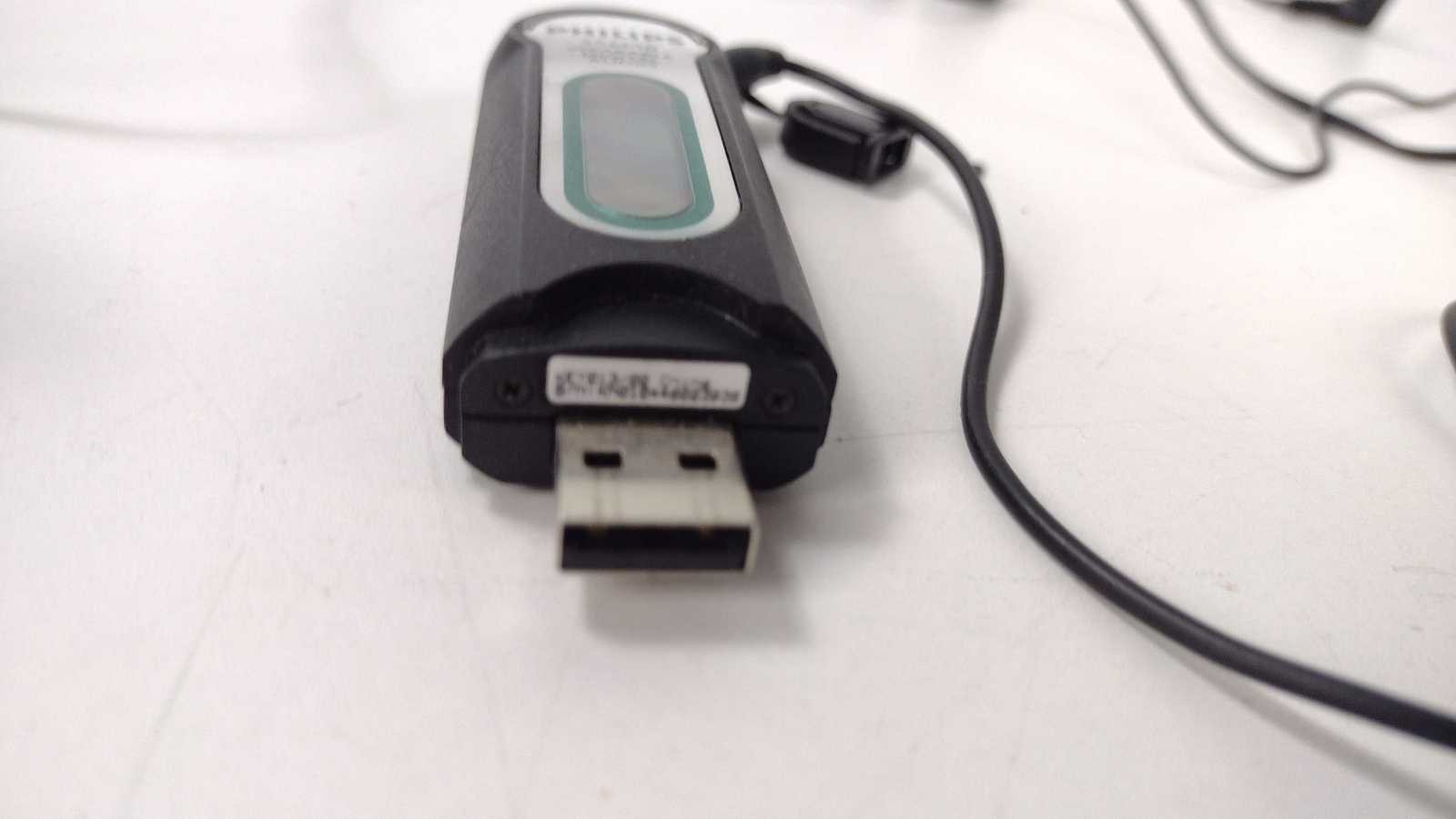 Philips 256MB Wearable Digital Audio Player Key013 Magnesium Case Remote Bundle