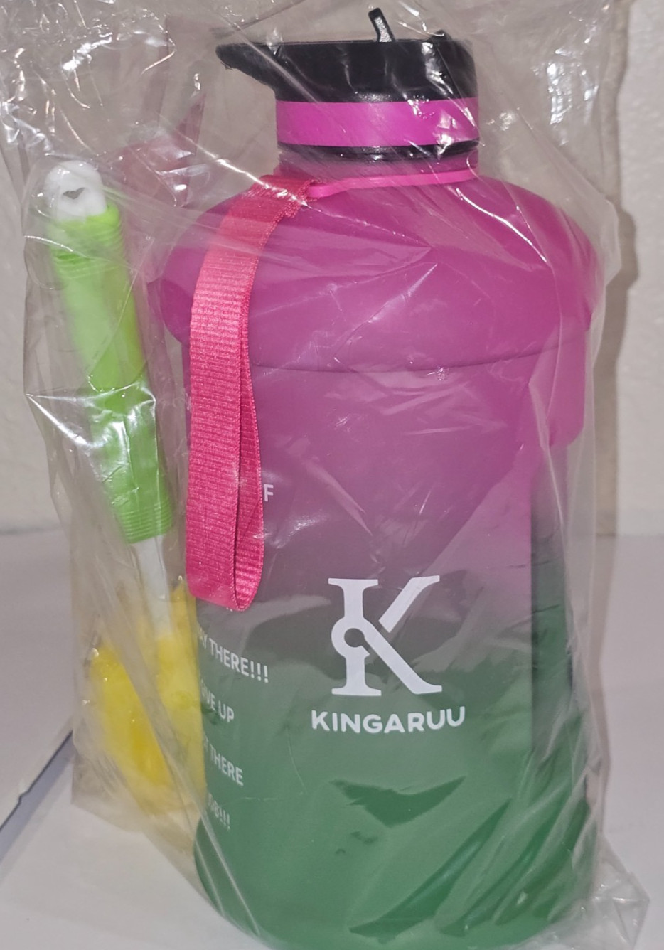 ez-Fit KINGARU Half Gal Motivational Sports Water Bottle with Time Marker /64oz