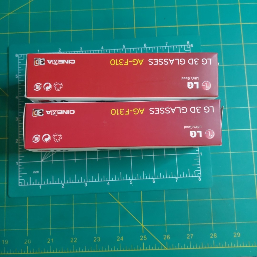 NEW OEM Genuine LG Cinema 3D Glasses FOUR Pairs AG-F310 + Microfibers