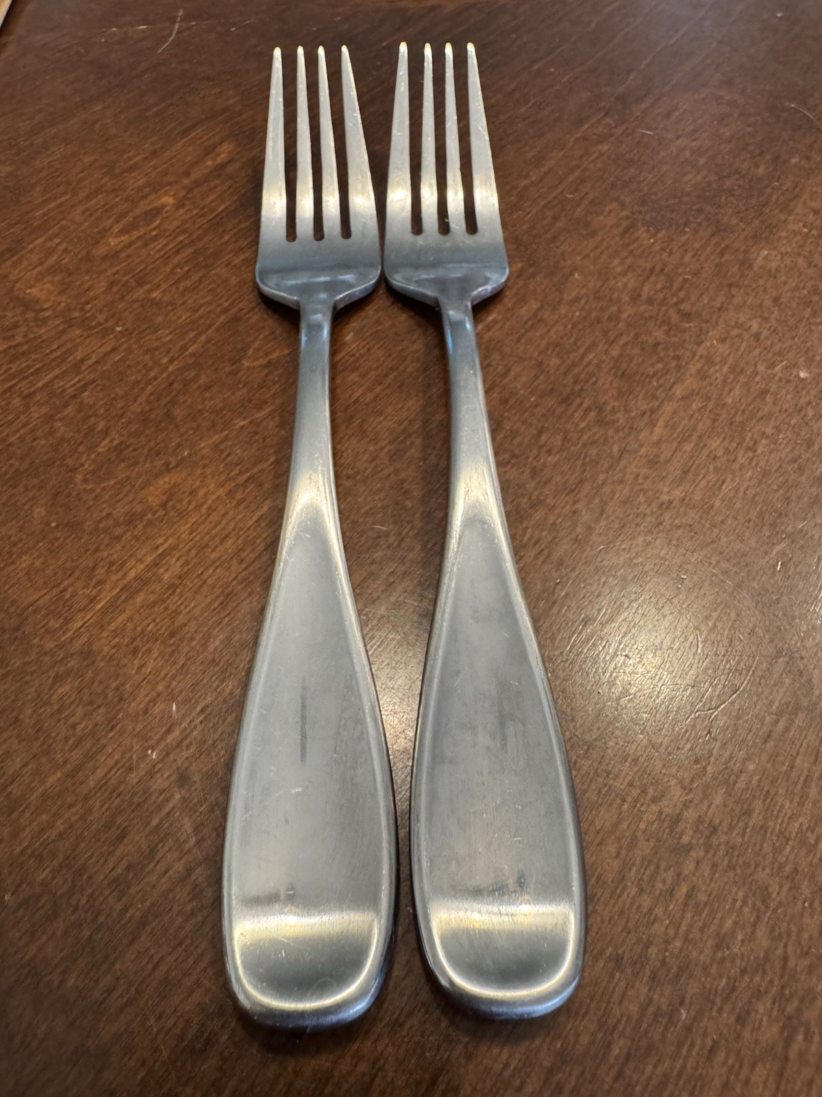 ONEIDA Stainless VOSS Set Of 2 DINNER FORKS 8" Silverware Flatware SATIN Finish