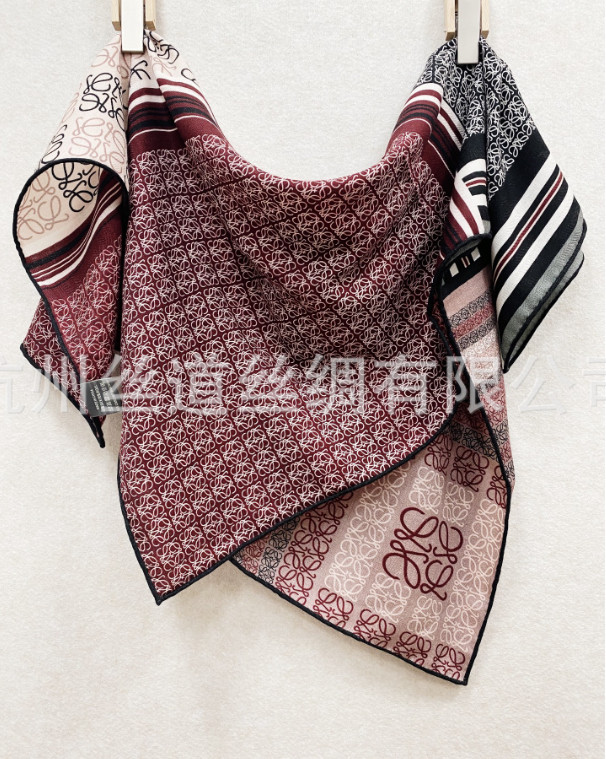70% Cashmere 30% Silk Shawl 85X85cm Scarf Bandana deduct Print Neckerchief Wrap
