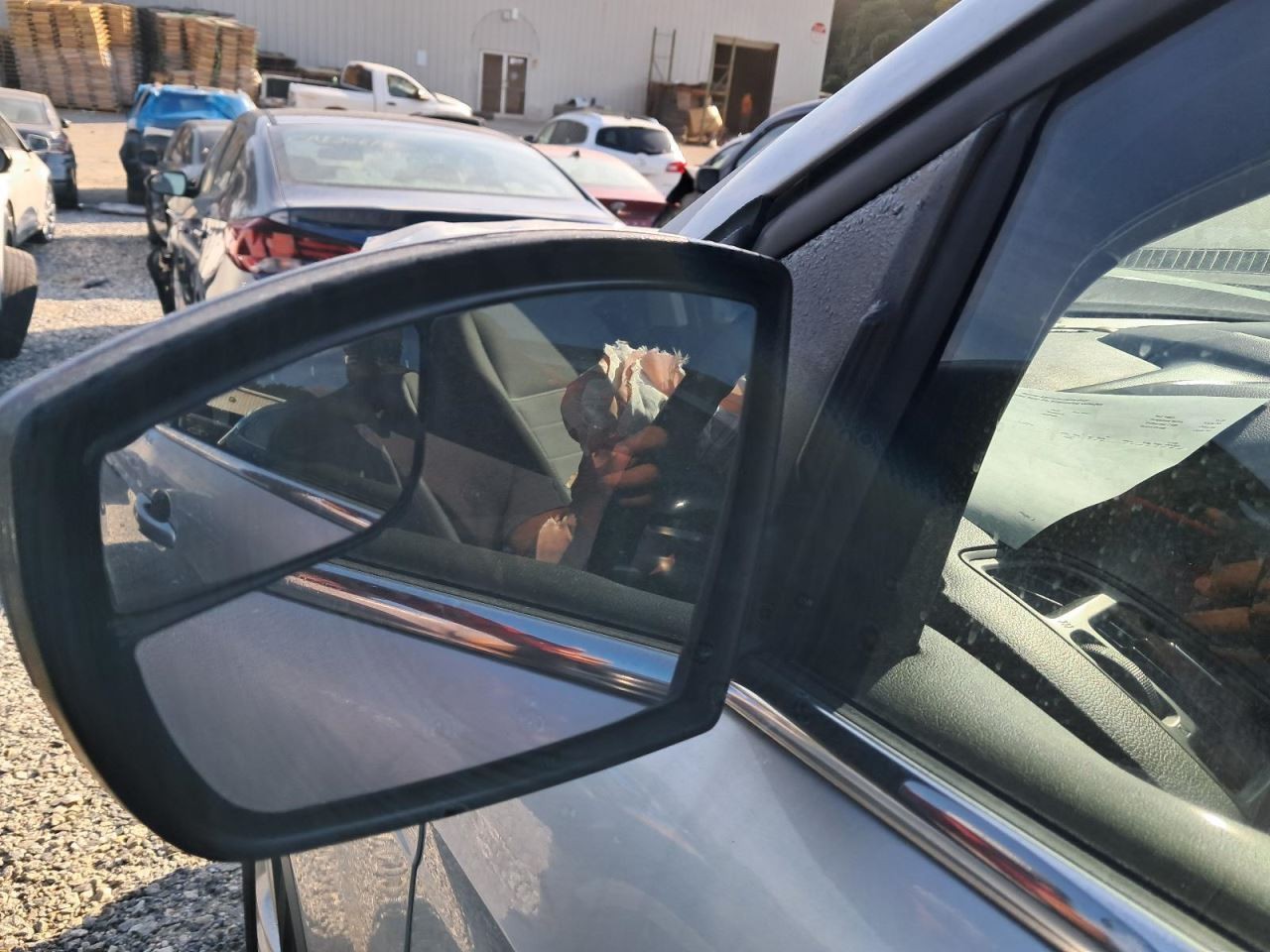 ESCAPE 2014 Glove Box 4789069
