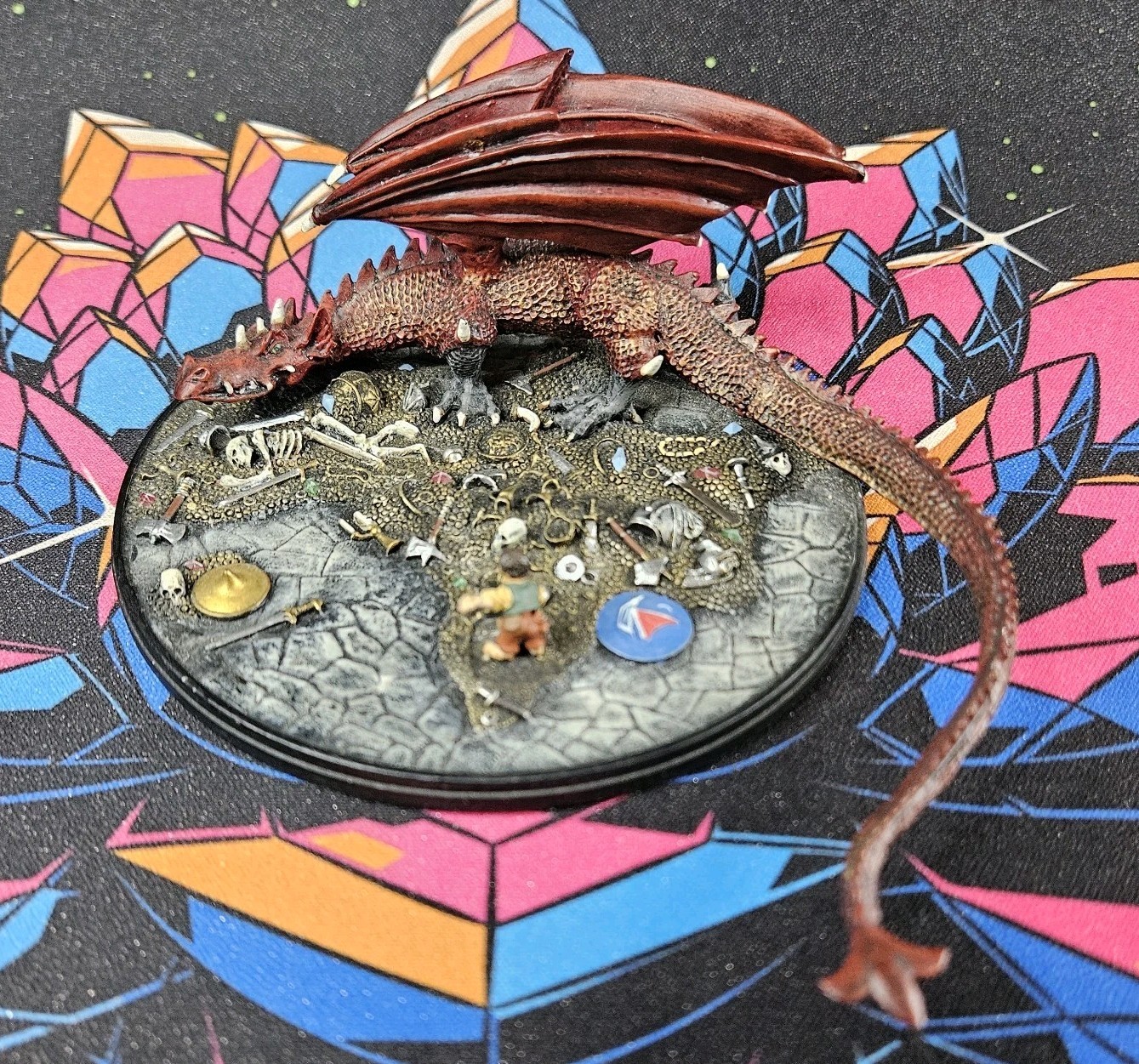 The Edman Collection Smaug The Dragon, Bilbo And Treasures Pewter Painted Statue