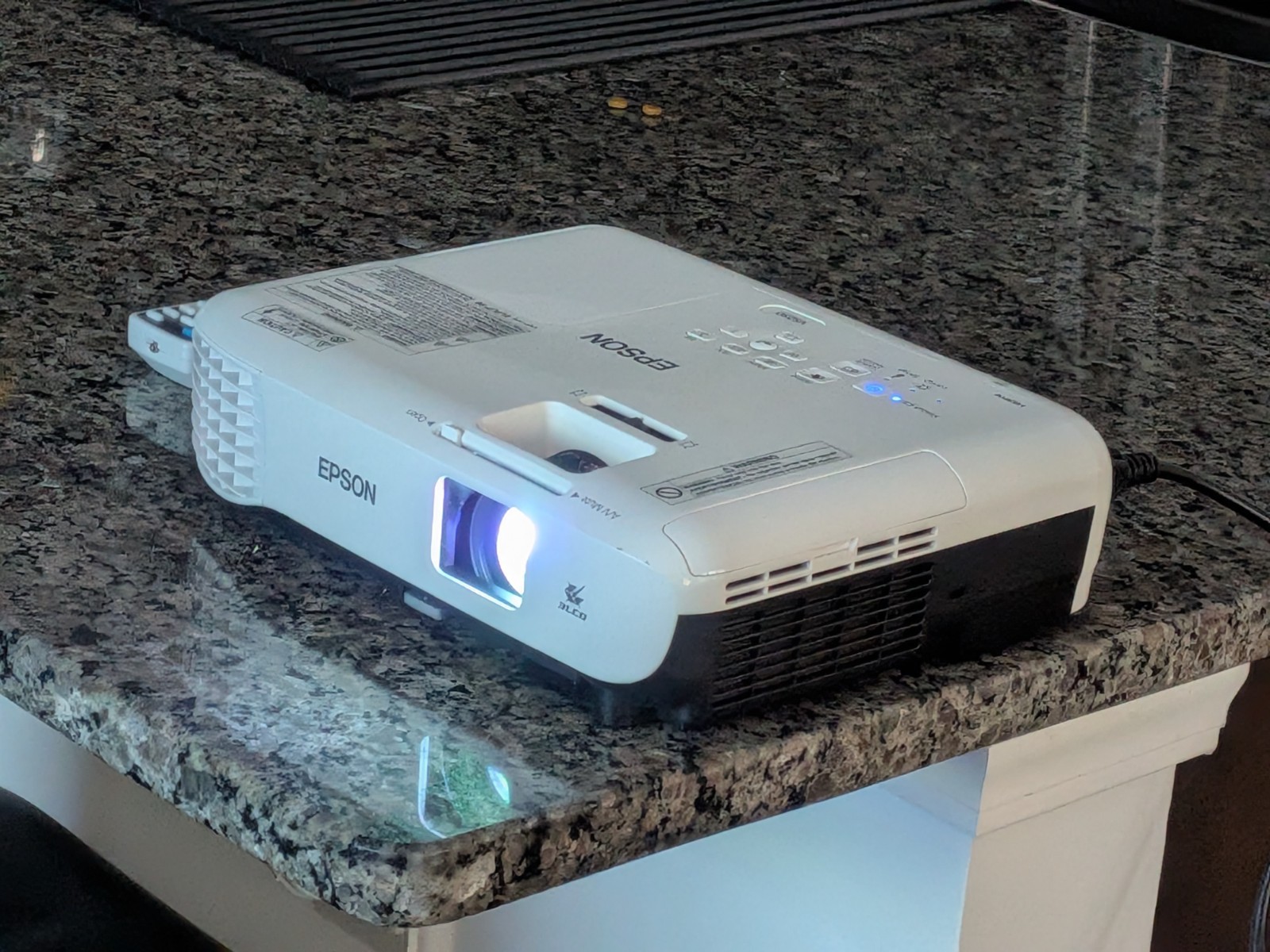 Epson 3LCD VS250 H838A 3200 Lumens Projector ~213 HOURS