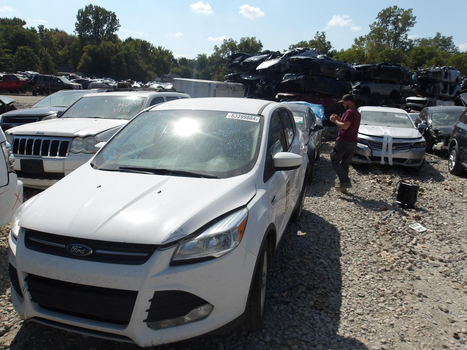 Used Transfer Case Assembly fits: 2014 Ford Escape Grade B