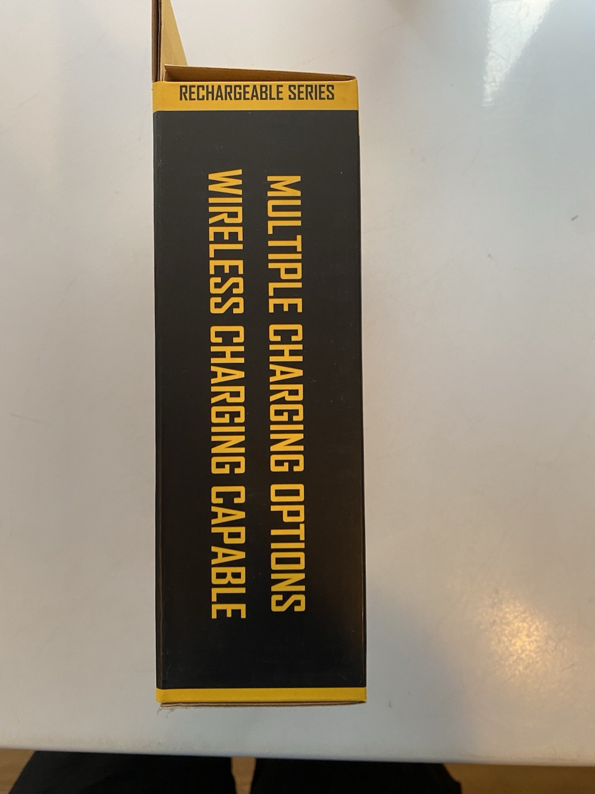 Nitecore R40 1000 Lumen Rechargeable Flashlight Wired/Wireless FREE SHIPPING