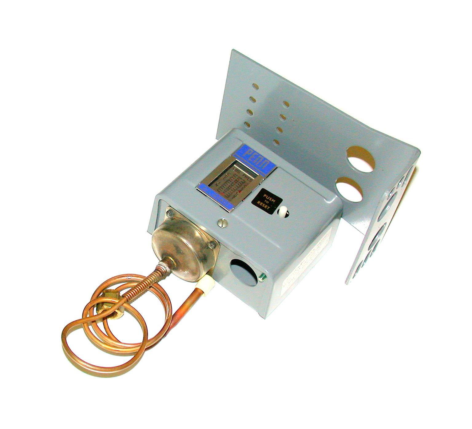 NEW JOHNSON CONTROLS PRESSURE CONTROL SWITCH MODEL P70HA-2