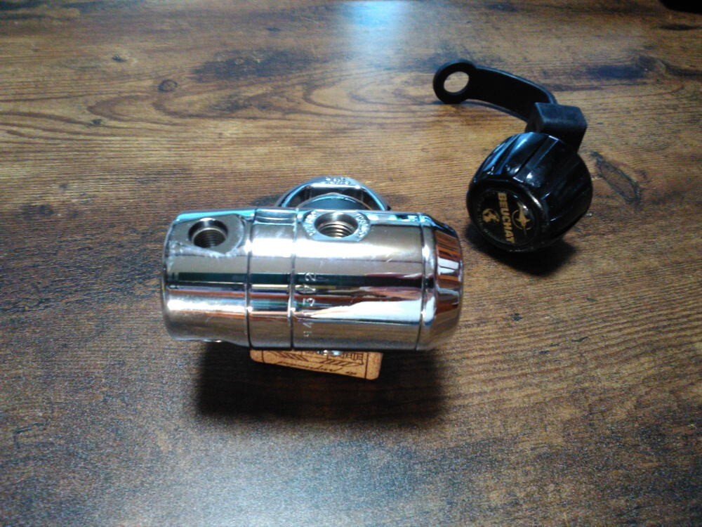 BEUCHAT VS-10 ADJUSTABLE / 941372 SCUBA DIVING REGULATOR.