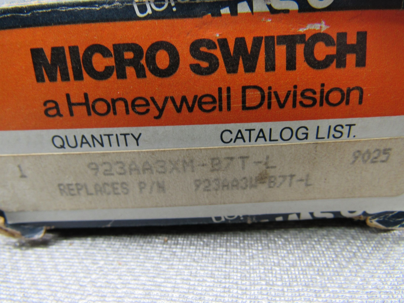 Honeywell Micro Switch 923AA3XM-B7T-L