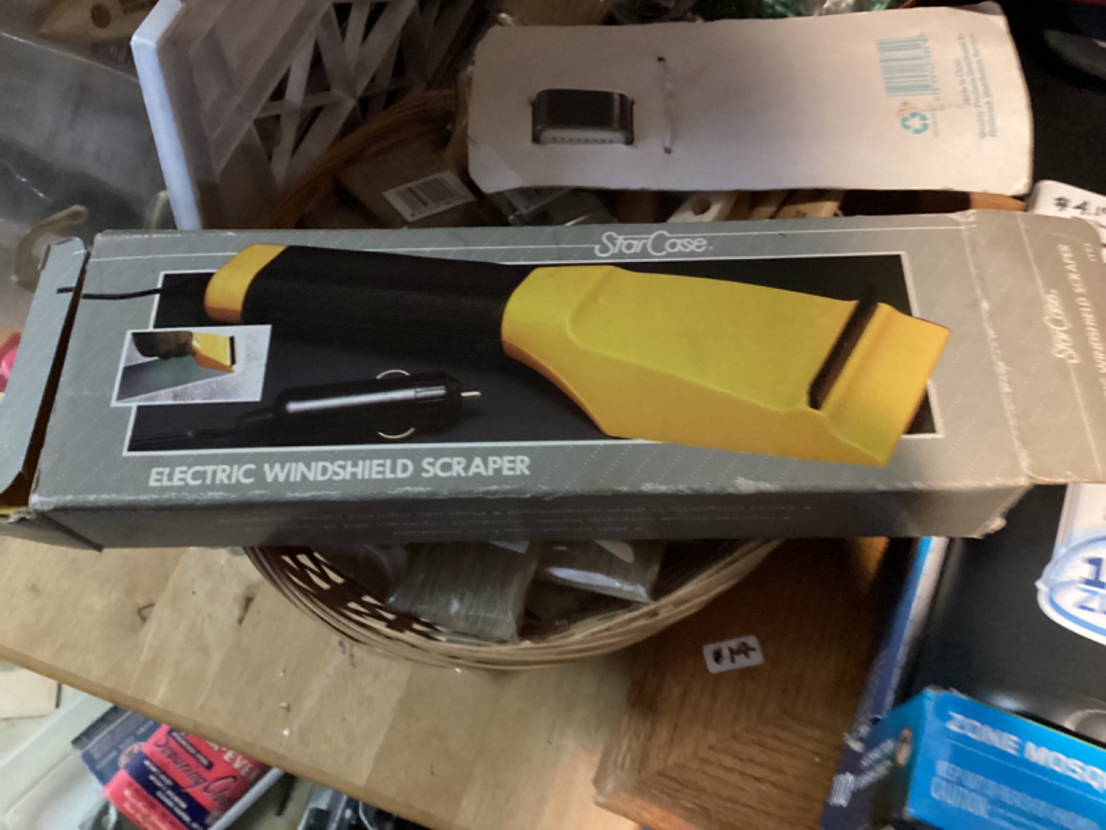electric windshield scraper