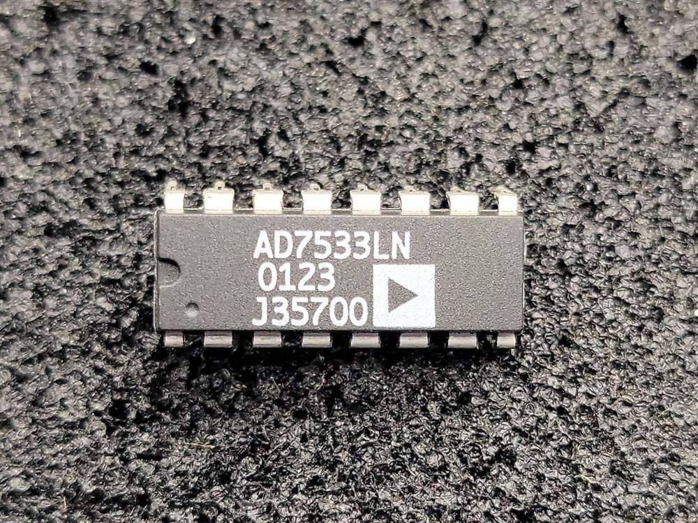 New (3pcs) AD7533LN ANALOG DEVICES IC Converter