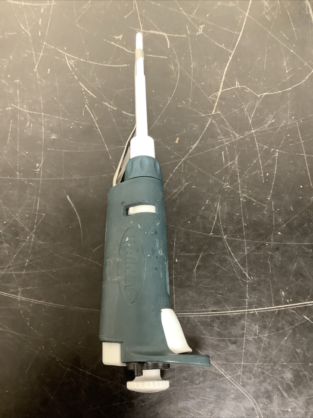 Rainin Pipet-plus variable volume R100 ul 10-100