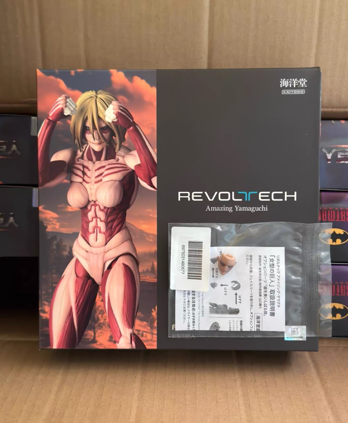 Kaiyodo Revoltech Amazing Yamaguchi FEMALE TITAN Action Figure with Bonus Parts