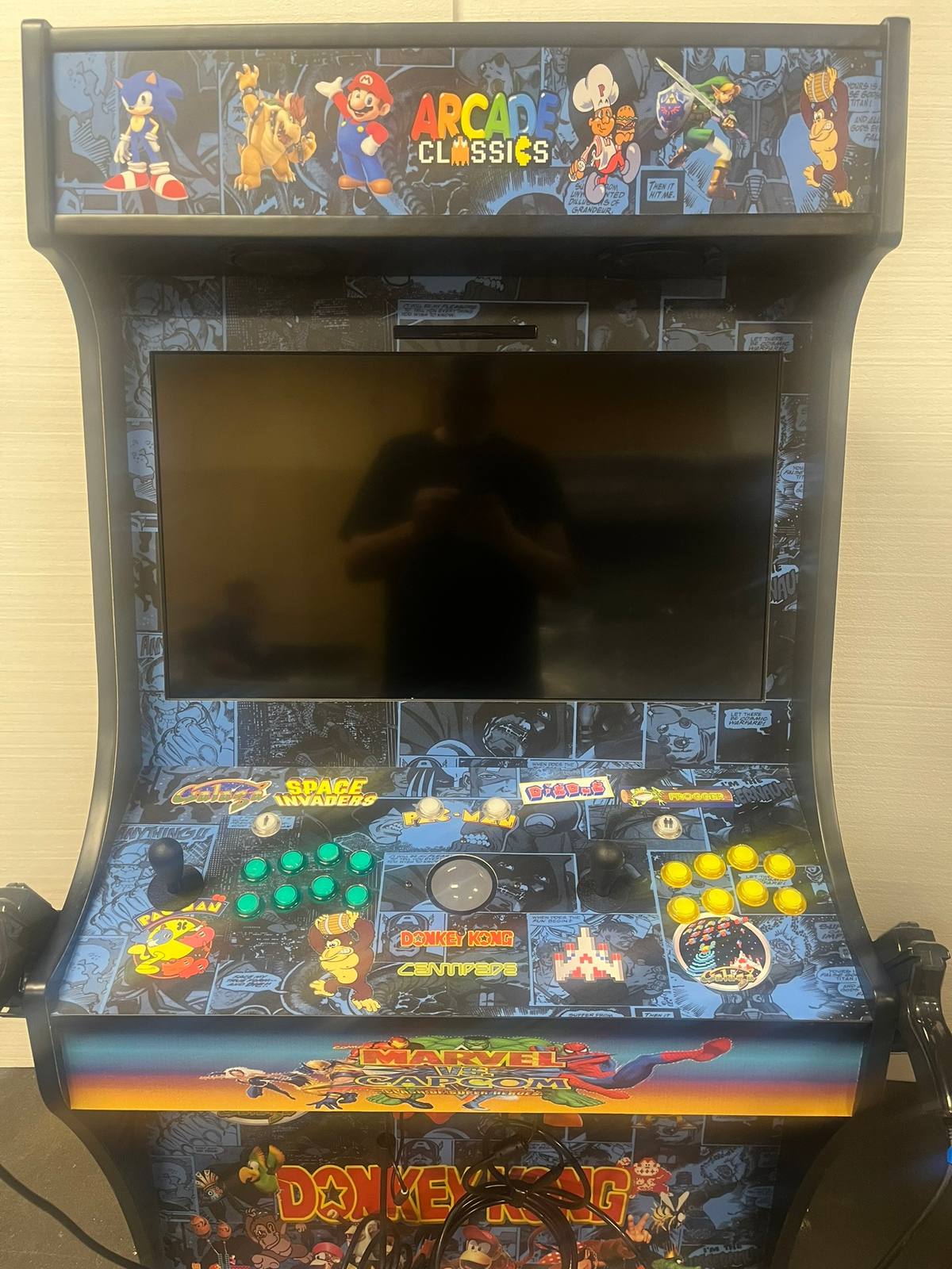 Two Player 32" Multicade Arcade With Trackball and Dual Light Guns