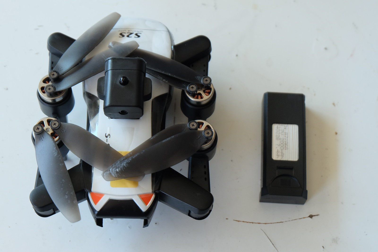 S2S S-Series UAV quadcopter drone w/ battery [UNTESTED, NO CONTROLLER]