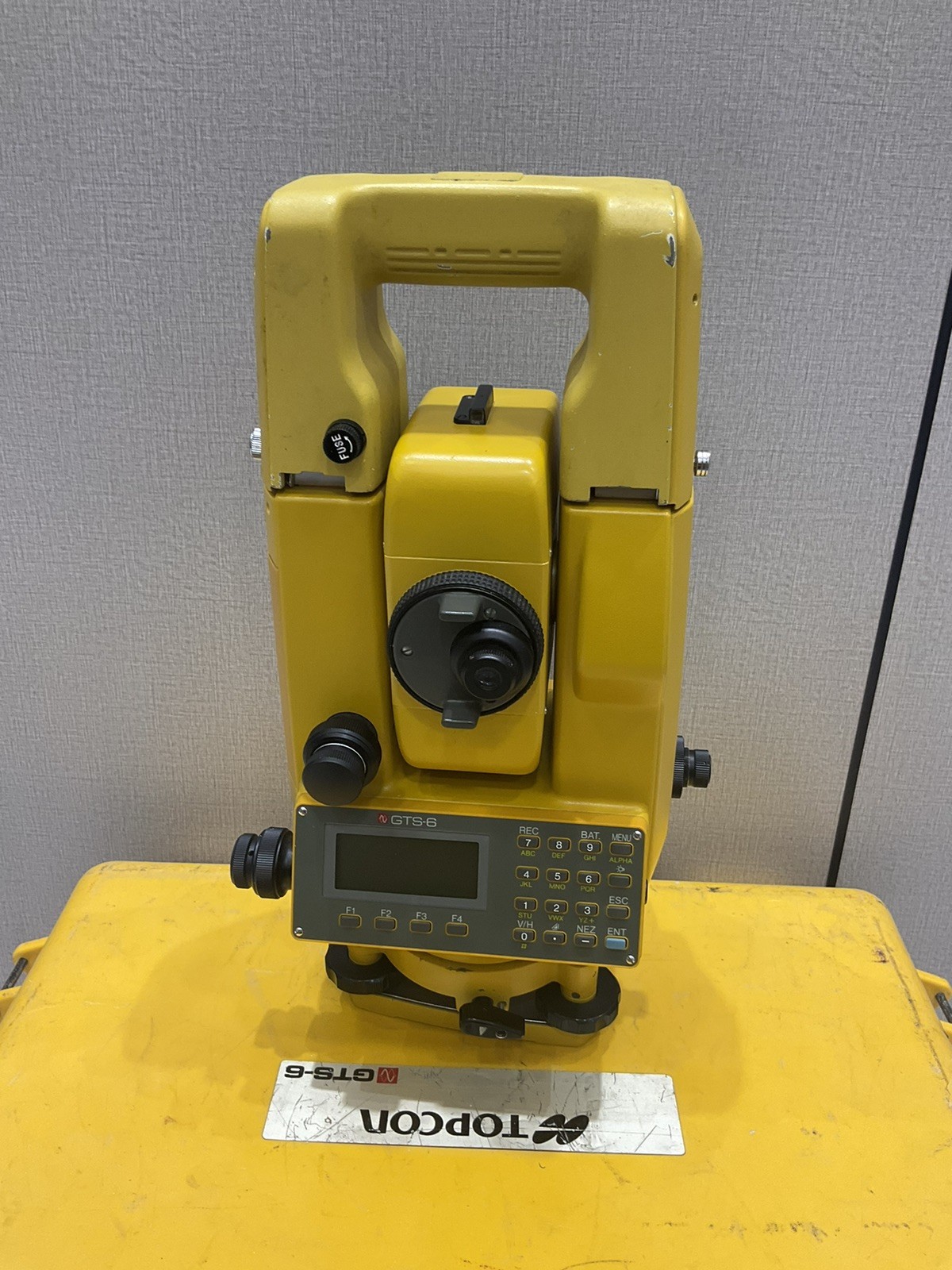 TOPCON GTS-6 ELECTRONIC TOTAL STATION