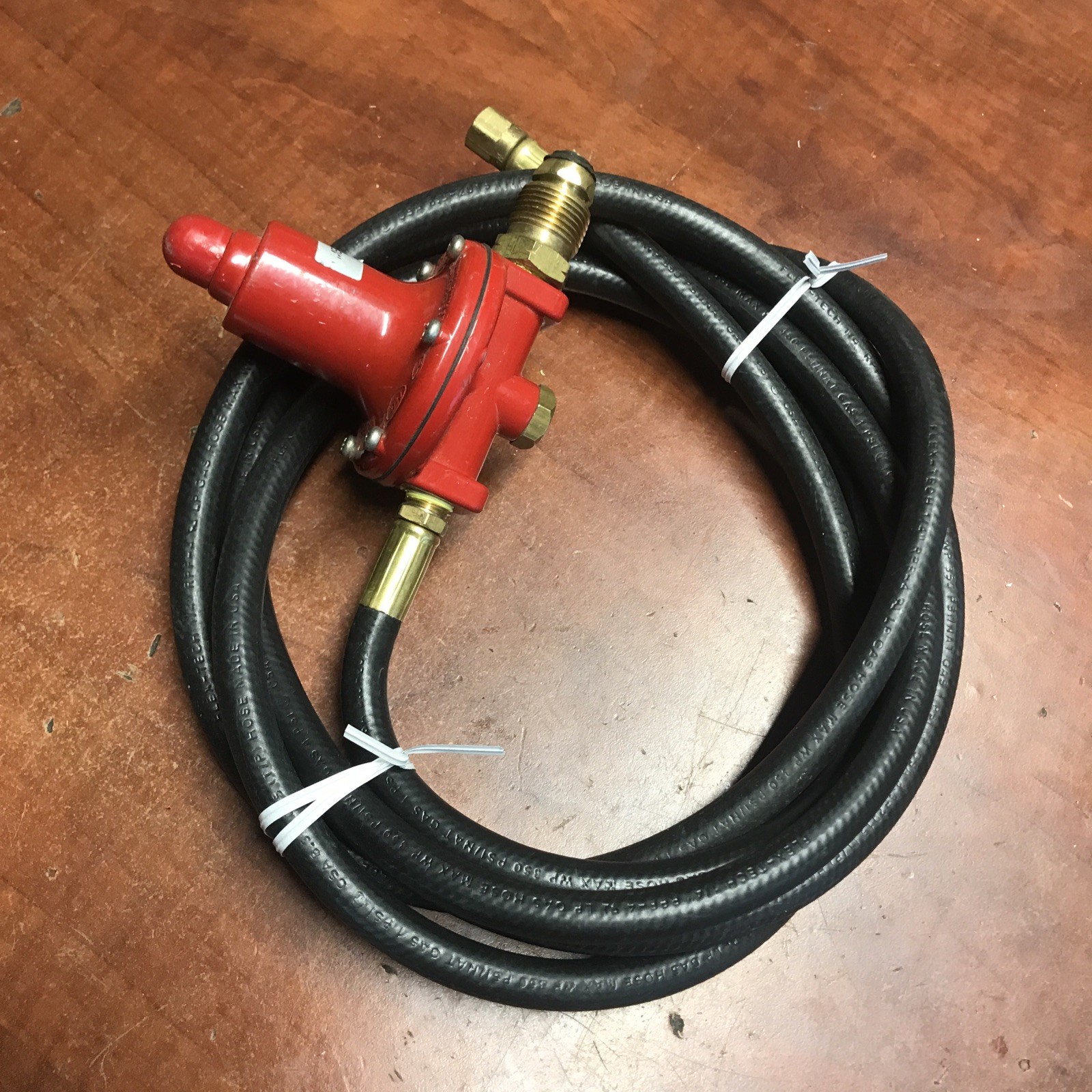 Genuine Marshall REGULATOR,LP-GAS 0-100 Psi W/SOFT 10’ HOSE Model MEGR-6120