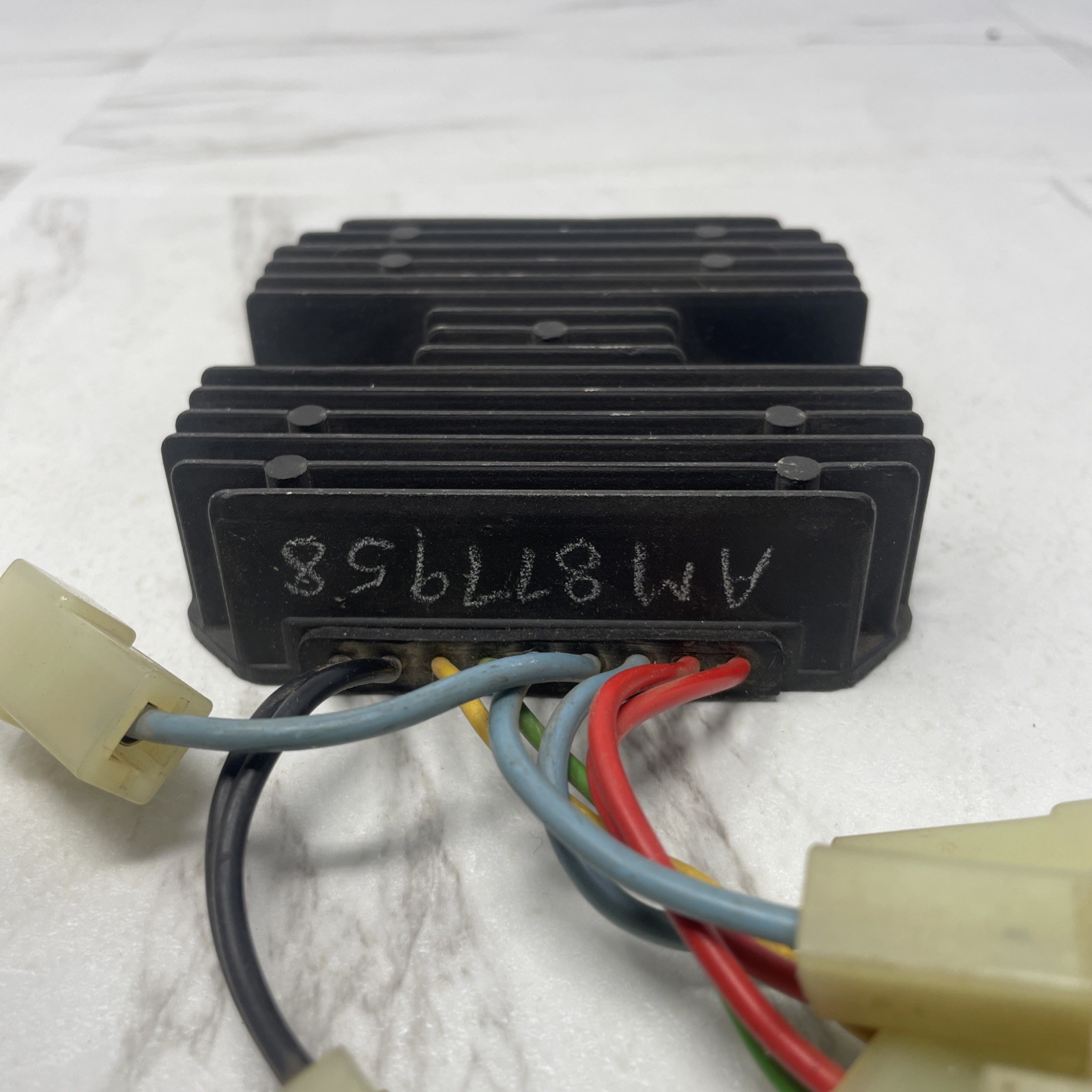 John Deere Regulator (AM877958)