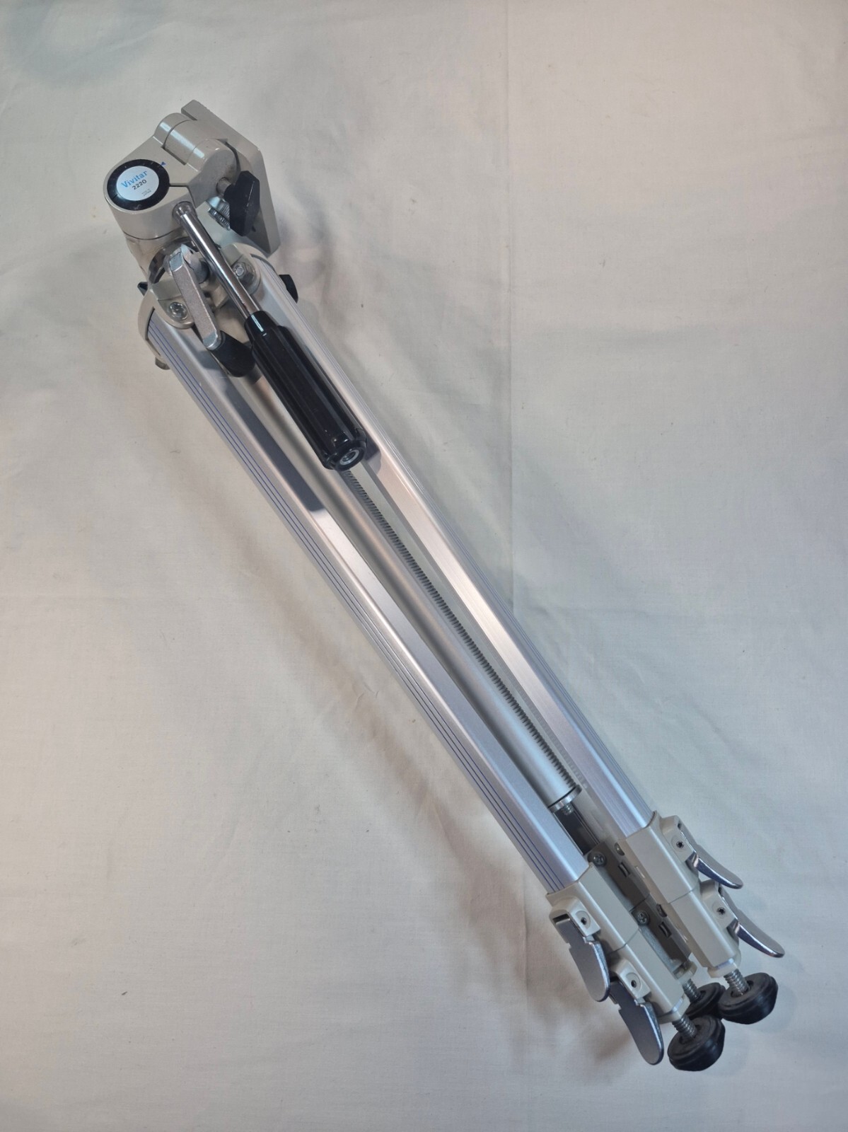 Vivitar 2220 Tripod