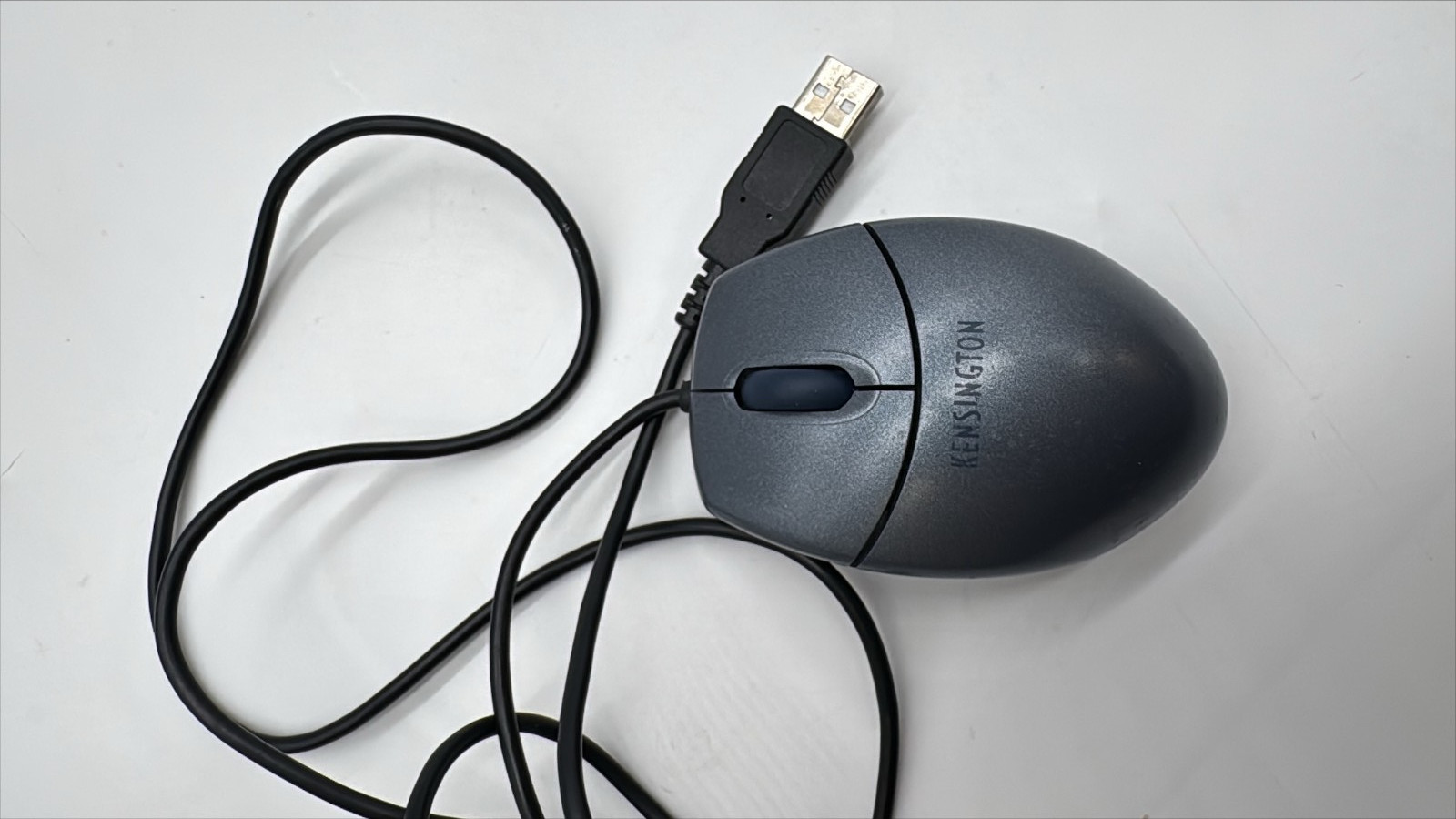 Kensington Mini Wired USB Mouse Ergonomic PocketMouse Portable Design
