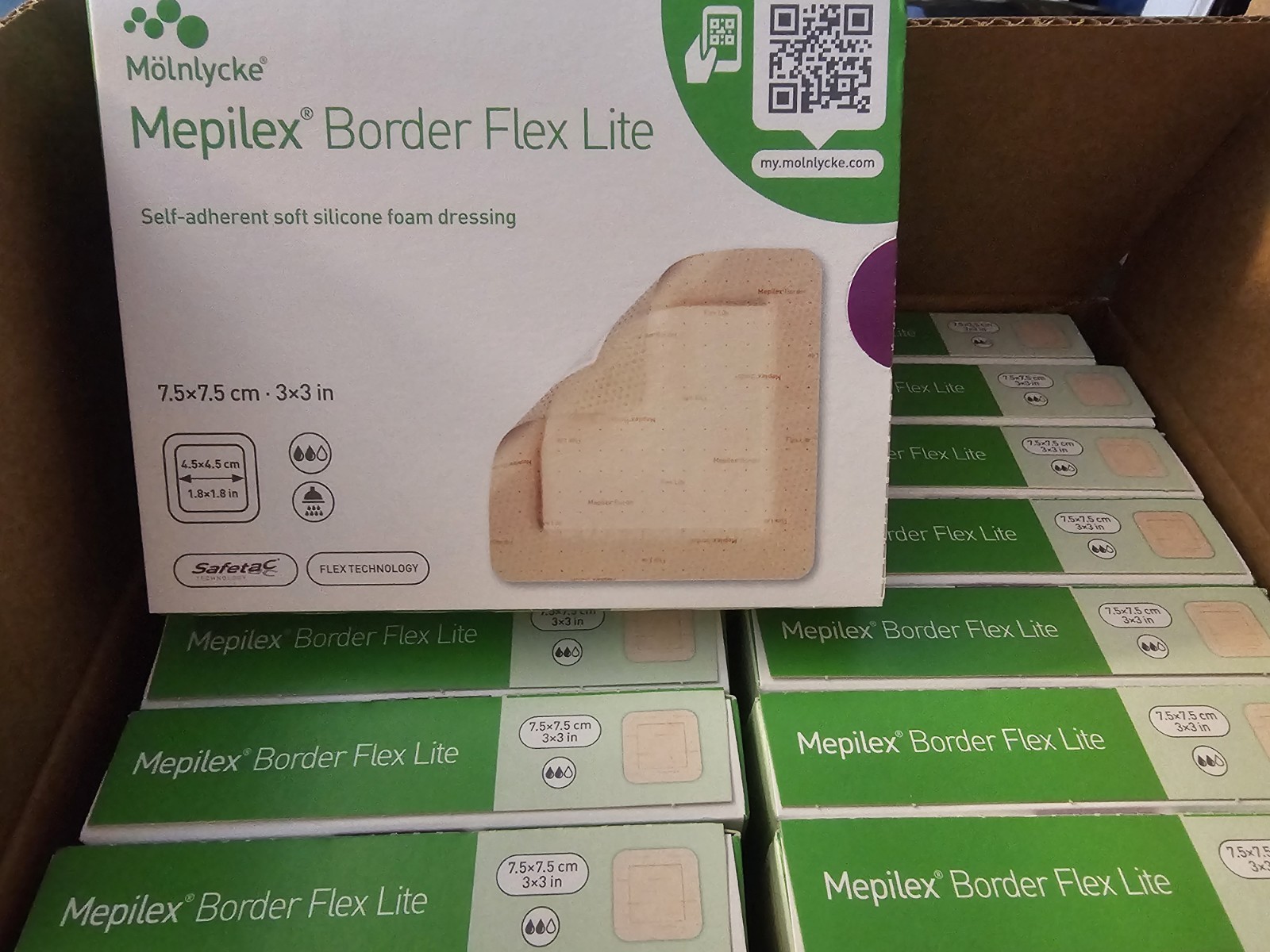 Mepilex Border Lite 3x3 Self-adherent  Foam Dressing - Ref # 581200 Exp 2028