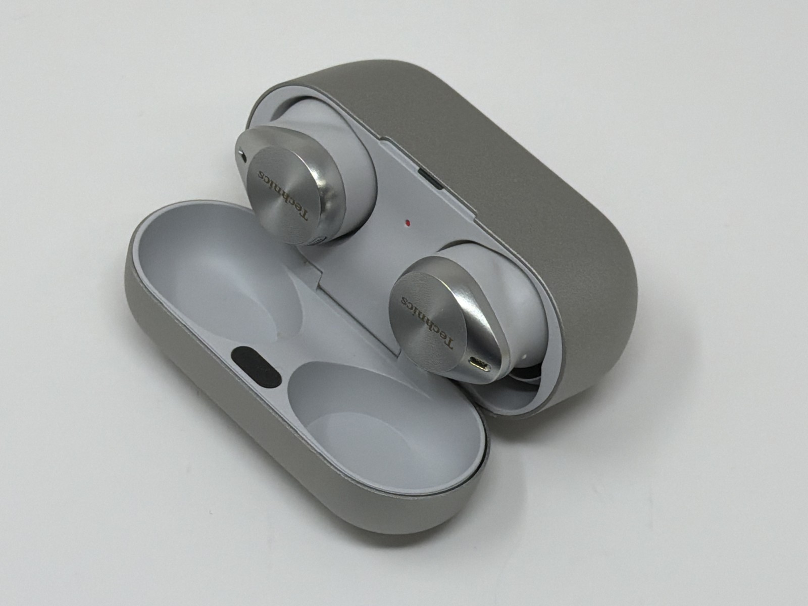 Technics AZ80 Noise Cancelling Earbuds Silver Very Good