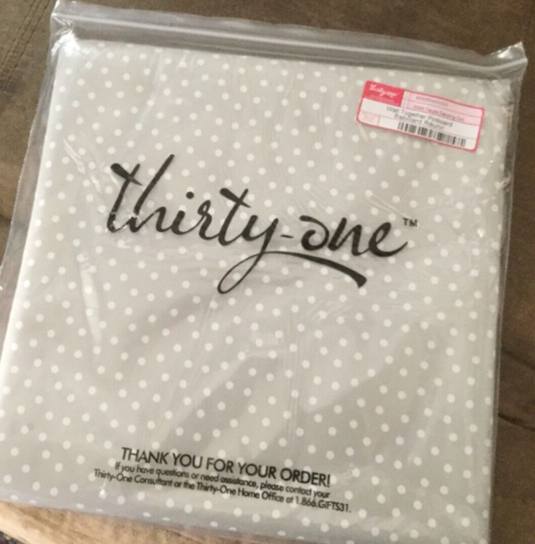 Thirty-One - Wall Together Pinboard in Taupe Dancing Dots - NIP- last 2 in stock
