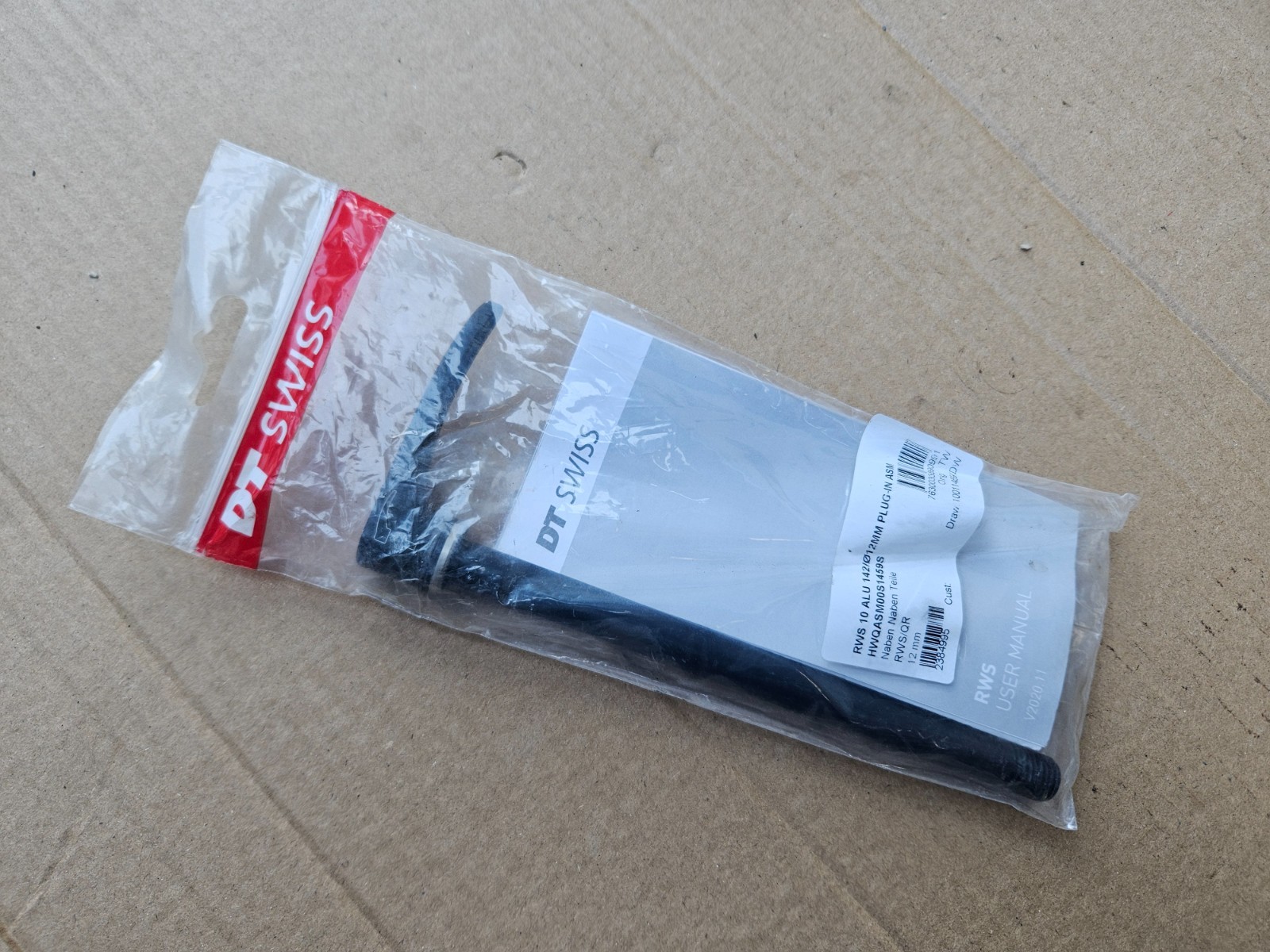 New NOS DT Swiss 12mm RWS MTB Thru Axle w/ Plug-In Lever 12mm x 142mm