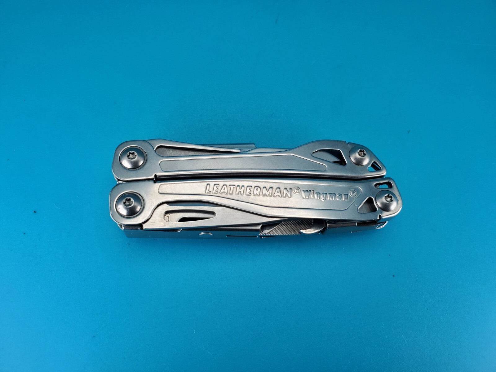 LEATHERMAN WINGMAN MULTI-TOOL! FAST SHIPPING! WITH SHEATH!