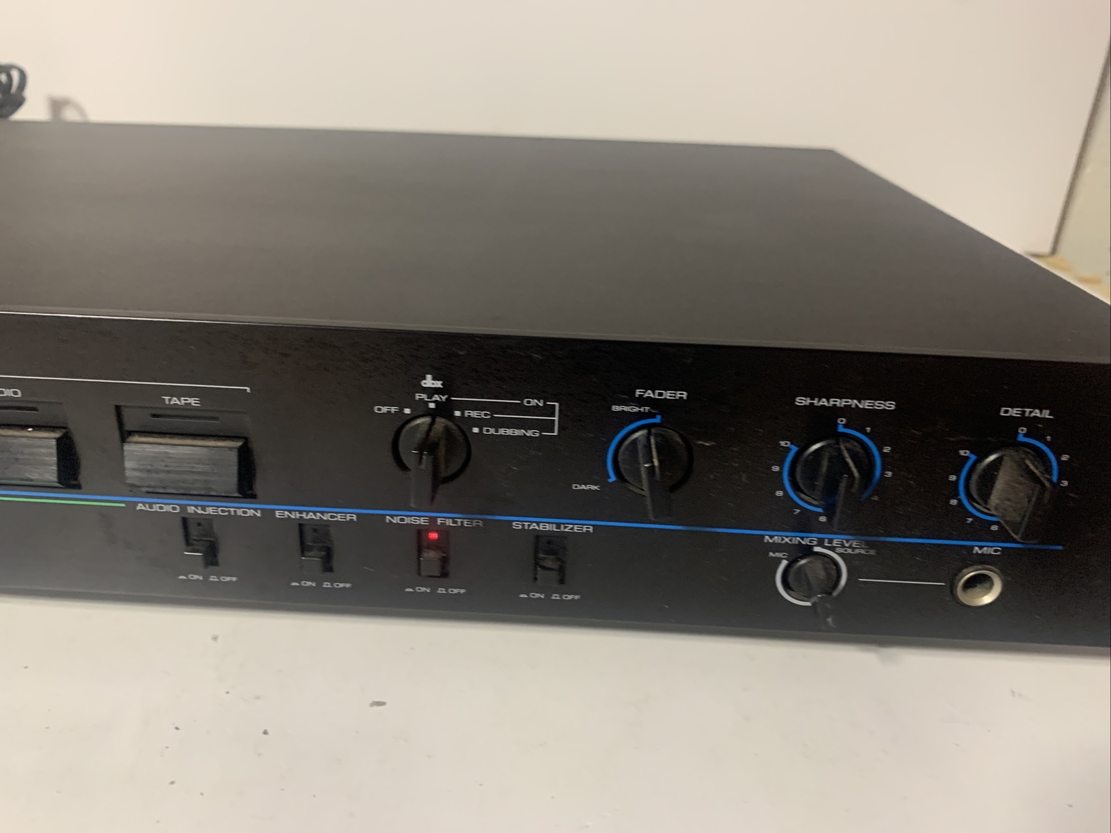 Kenwood KVC-570 Audio Video System Controller Preamp