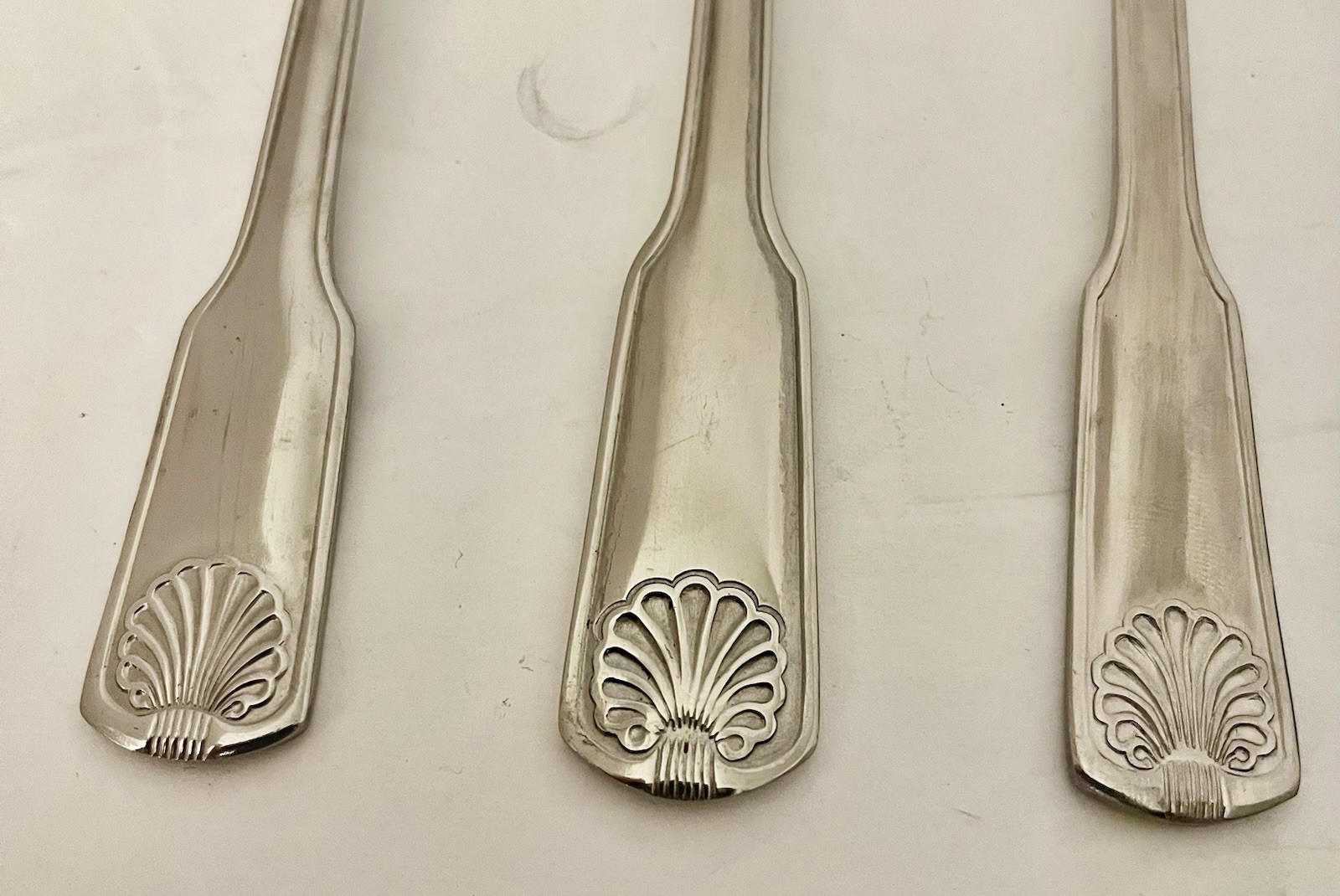 Cambridge Stainless Steel Shell Flatware 7 Piece Place Setting