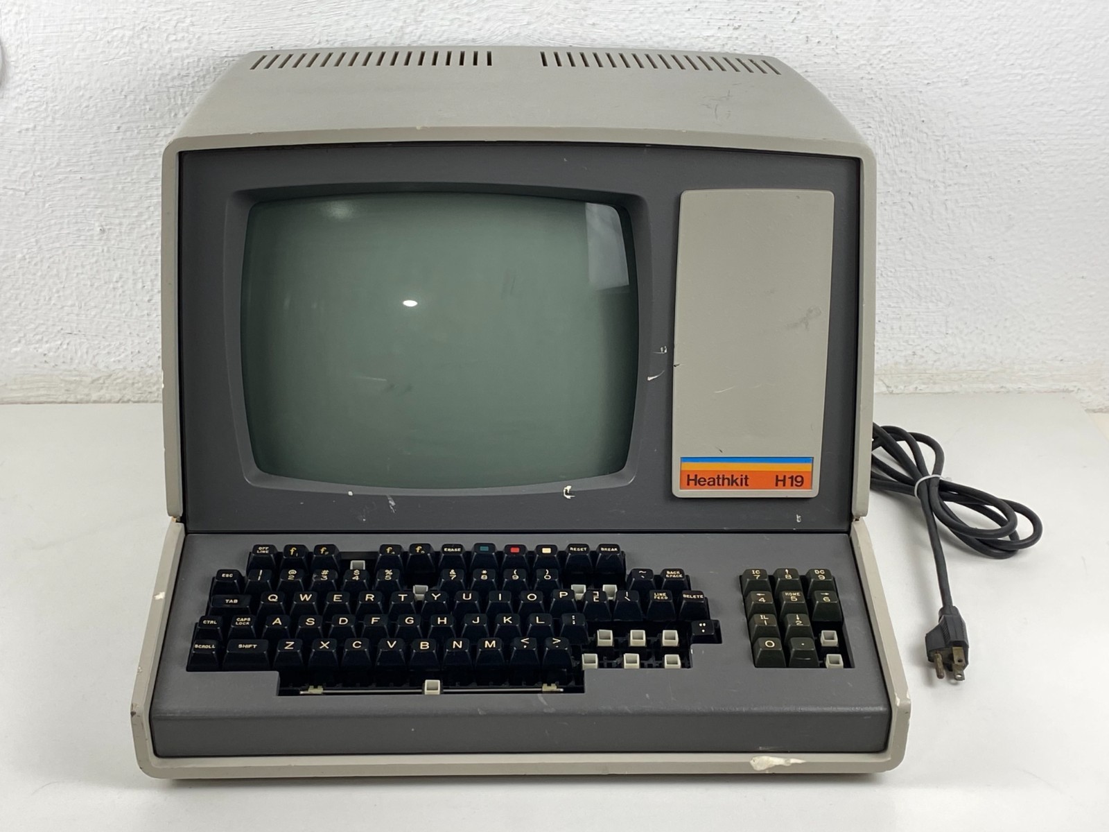 Vintage 1980 Heathkit H19 advanced video terminal computer