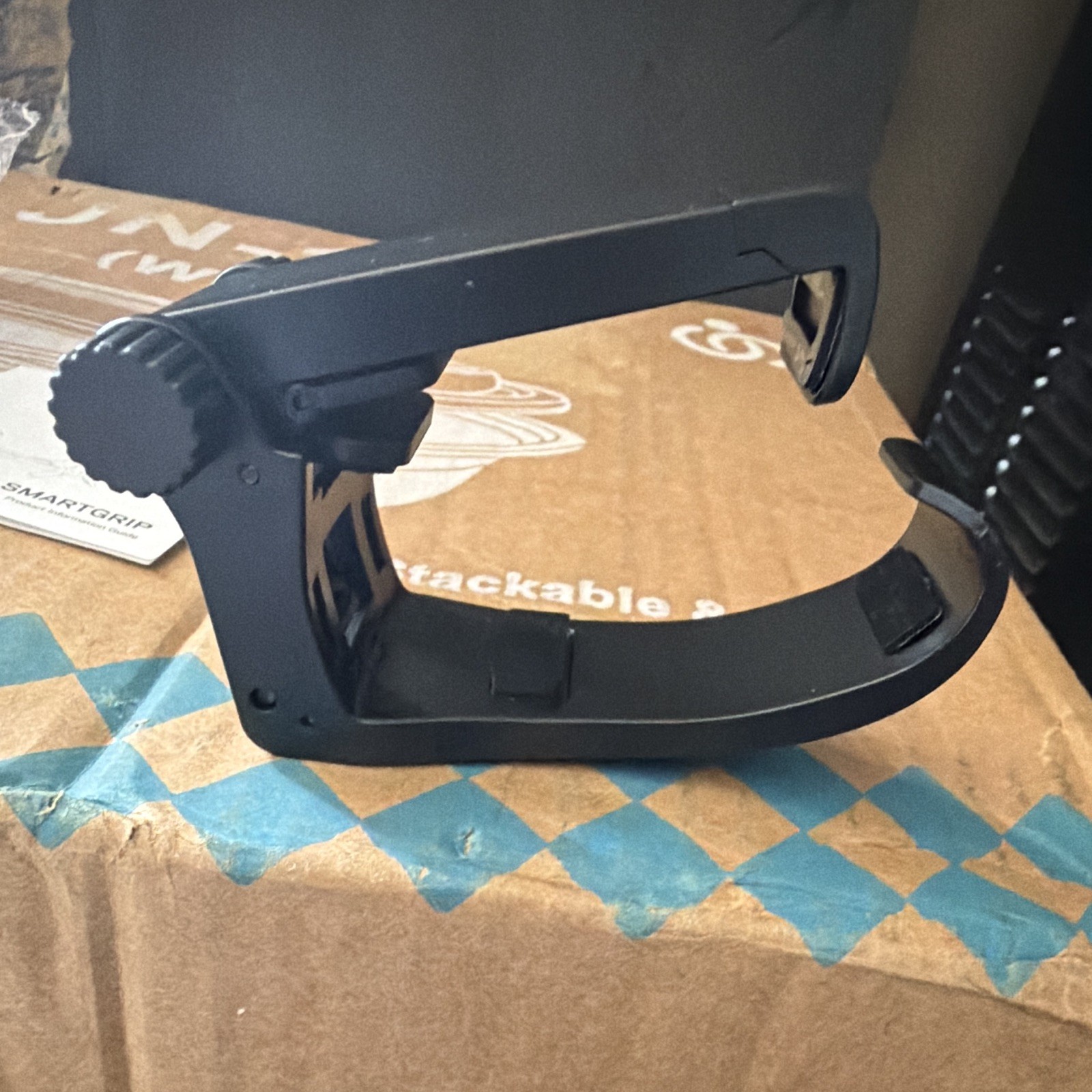 SteelSeries SmartGrip Adjustable Strong Grip Android Phone Mount