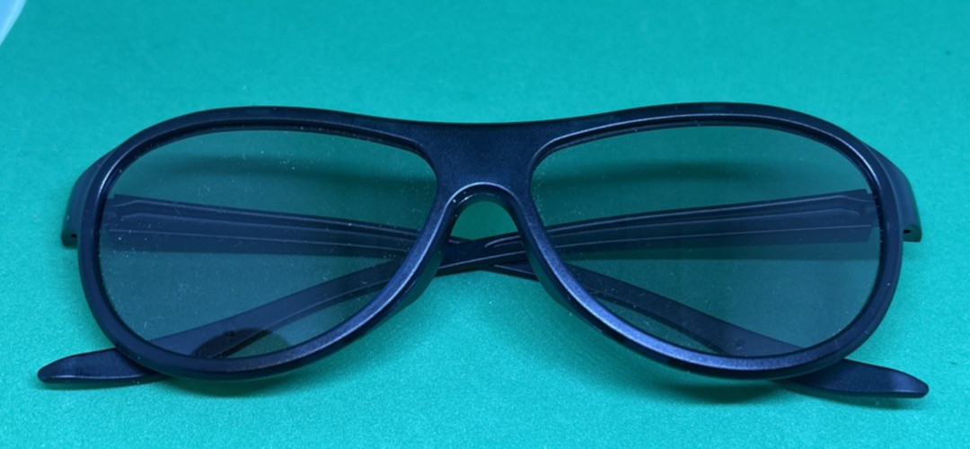 LG Cinema 3D Glasses AG-F310 (1 Pair of glasses)