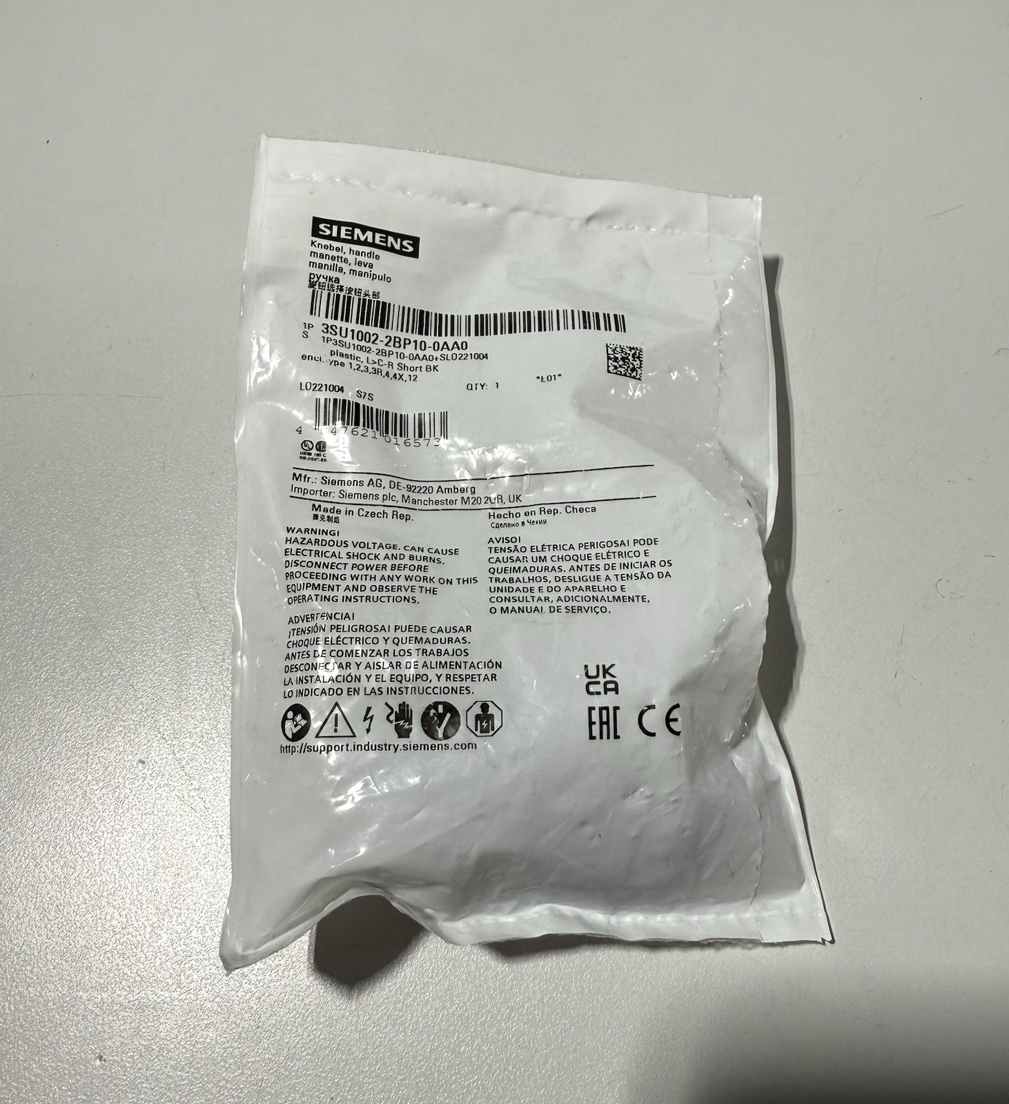 SIEMENS 3SU1002-2BP10-0AA0 Illuminable Selector Switch, 22 mm Black *SEALED*