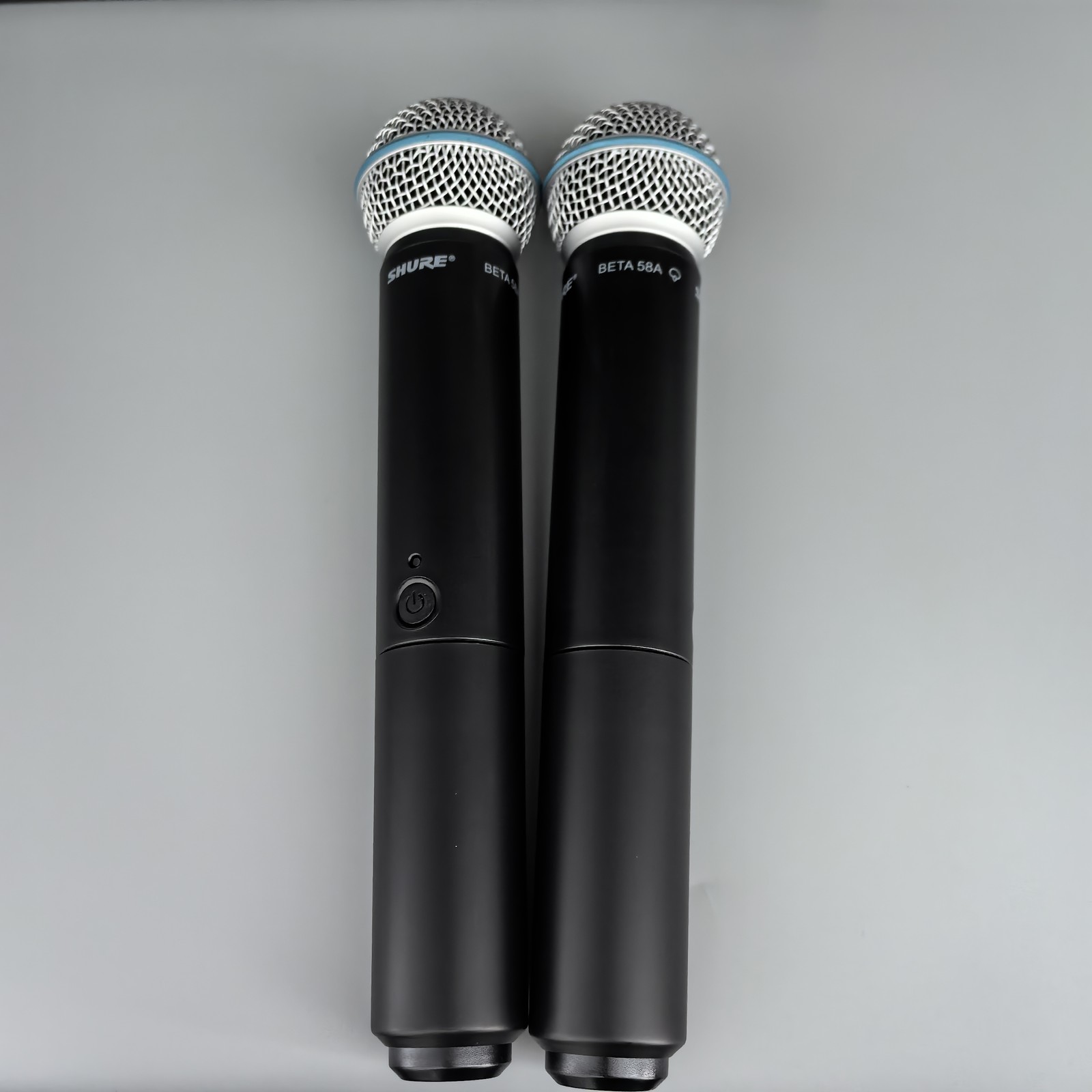 BLX288/BETA58A Wireless microphone system with 2 microphones