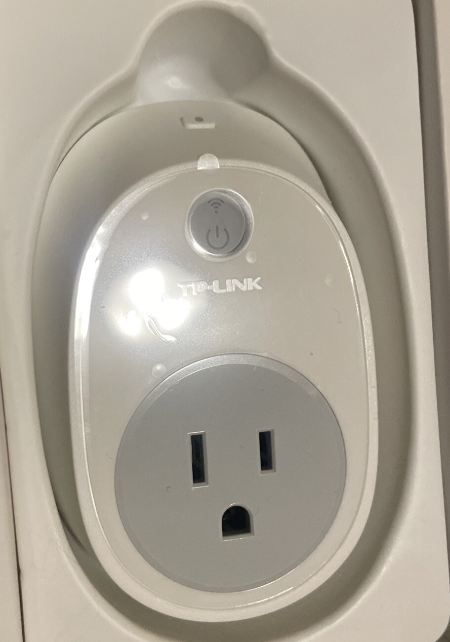 TP-Link Wi-Fi Smart Plug HS100 Amazon Alexa Google Assistant Cortana White