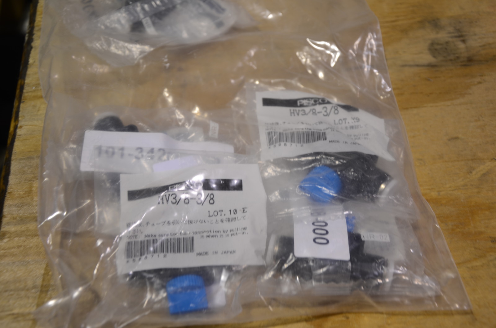 Pisco Pneumatics HV3/8-3/8 3/8 Hand Valve 3/8 Tube Union Straight NEW Open Box