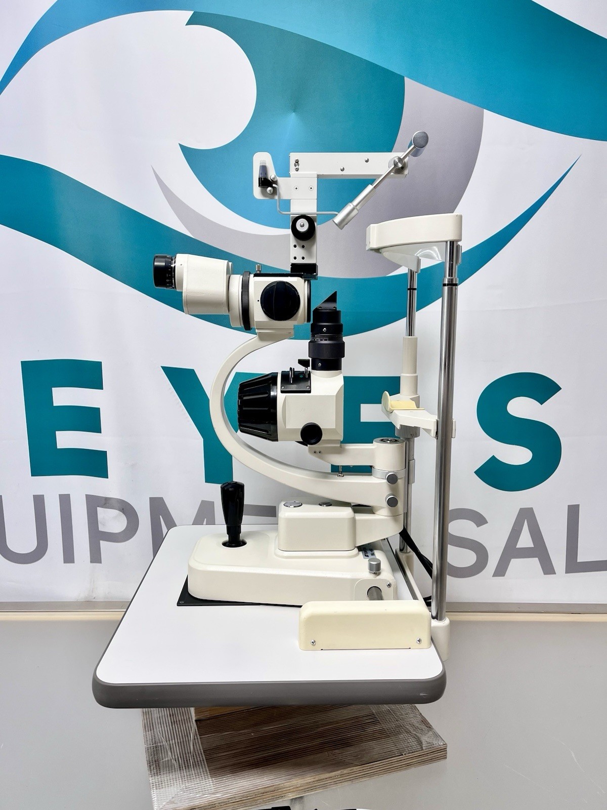 Topcon SL-4E Slit Lamp w/ CSO Z800 Tonometer