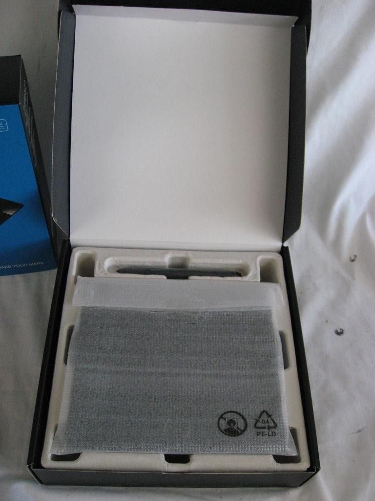 Wacom Bamboo Graphics/Drawing Tablet - Model MTE-450