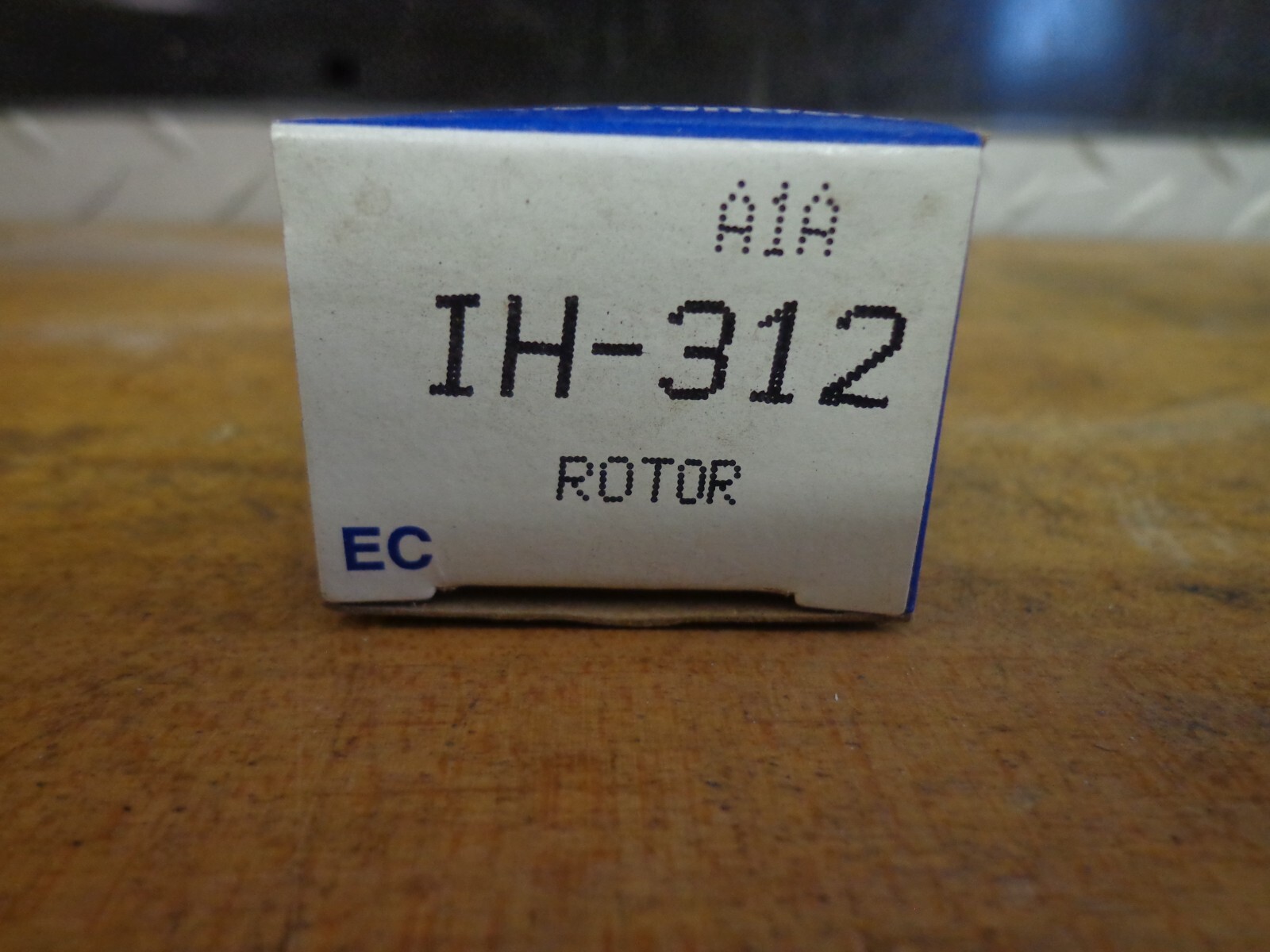 CarQuest distributor rotor  IH-312  NOS  FREE SHIPPING