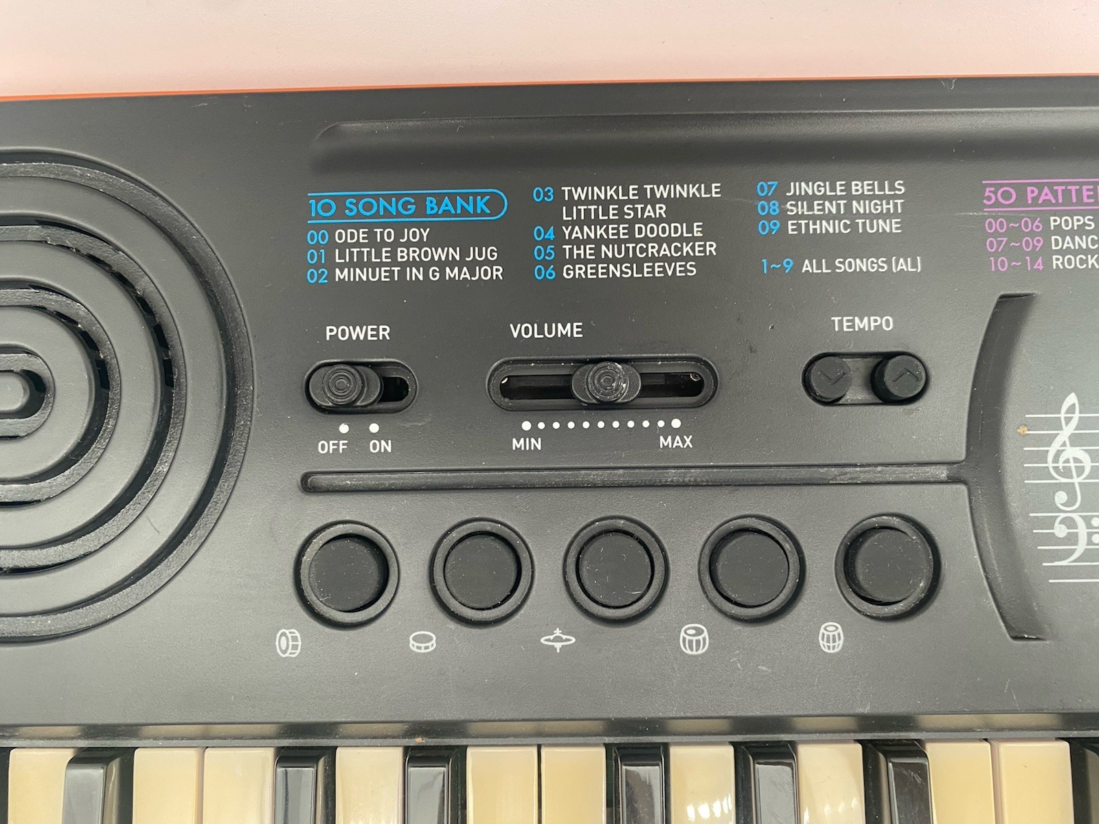Casio SA-76 44-Key Mini Keyboard 100 Tones 50 Rhythms Tested