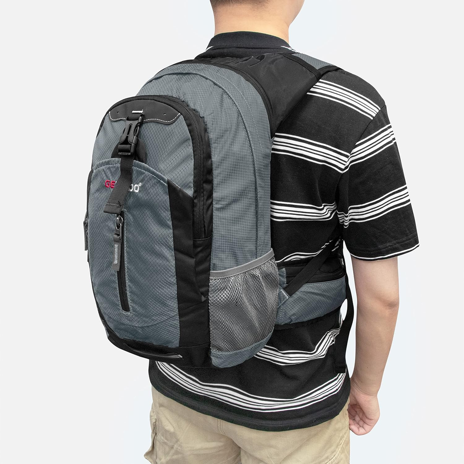 Hydration Backpack Insulated Pack with 2.5L BPA Free Bladder: Water Backpack for