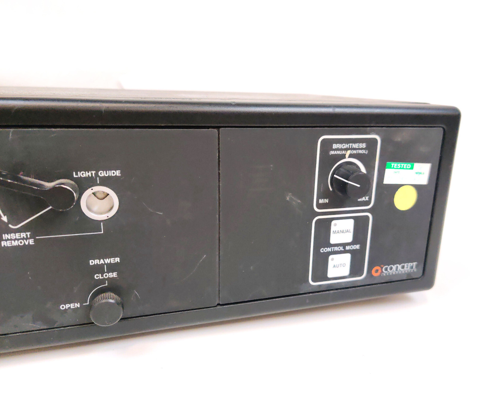 Concept INC IntraVision 8425 Automatic Light Source 75 OHMS 1Vpp 115VAC *TESTED*