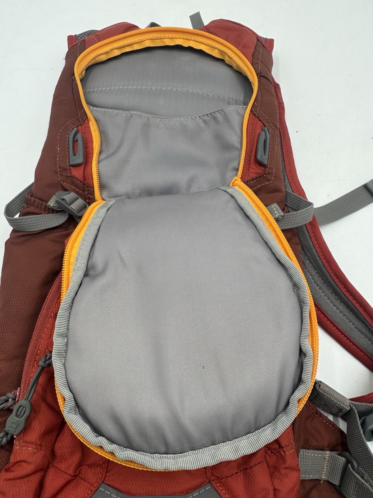 Camelbak Lobo 100 oz Hydration Backpack Hiking Red *No Bladder*