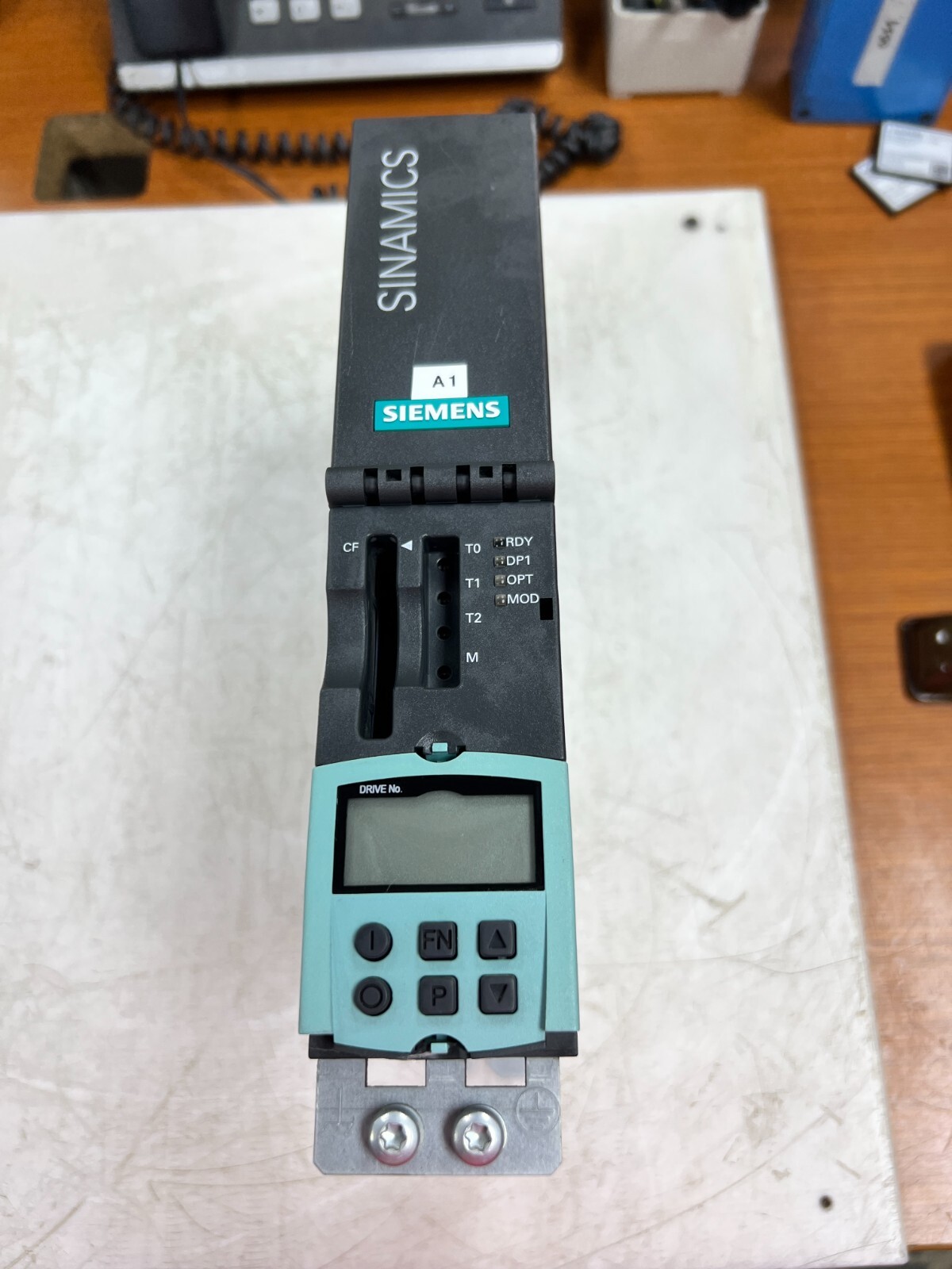 👀 SIEMENS SINAMICS CONTROL UNIT 24 VDC 0.5 AMP 6SL3040-0MA00-0AA1